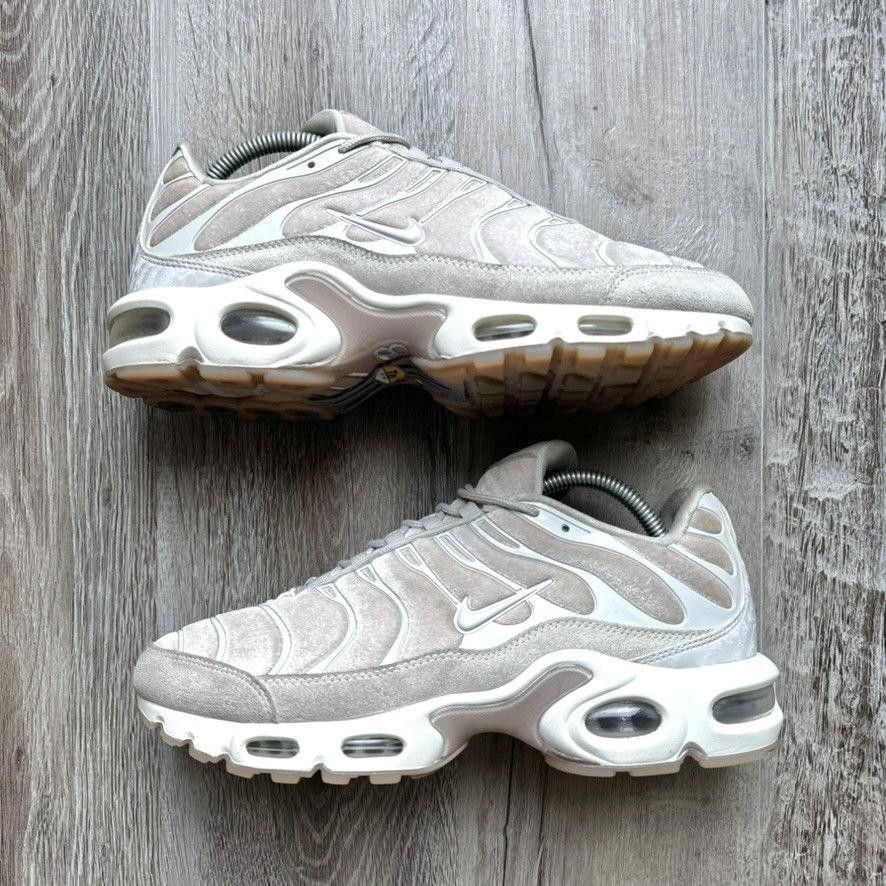 Nike NIKE • WMNS Air Max Plus LX "Particle Rose" (8.5M) Size US 8.5 / EU 41-42 - 2 Thumbnail
