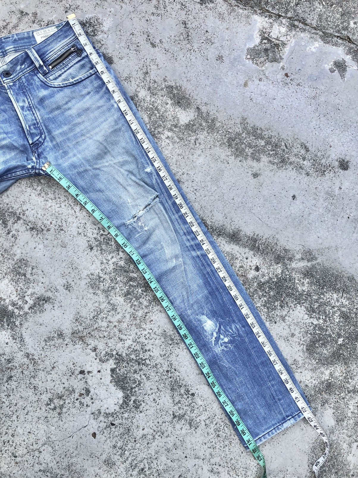 Diesel DIESEL PADDOP DISTRESSED JEANS Size US 30 / EU 46 - 17 Thumbnail