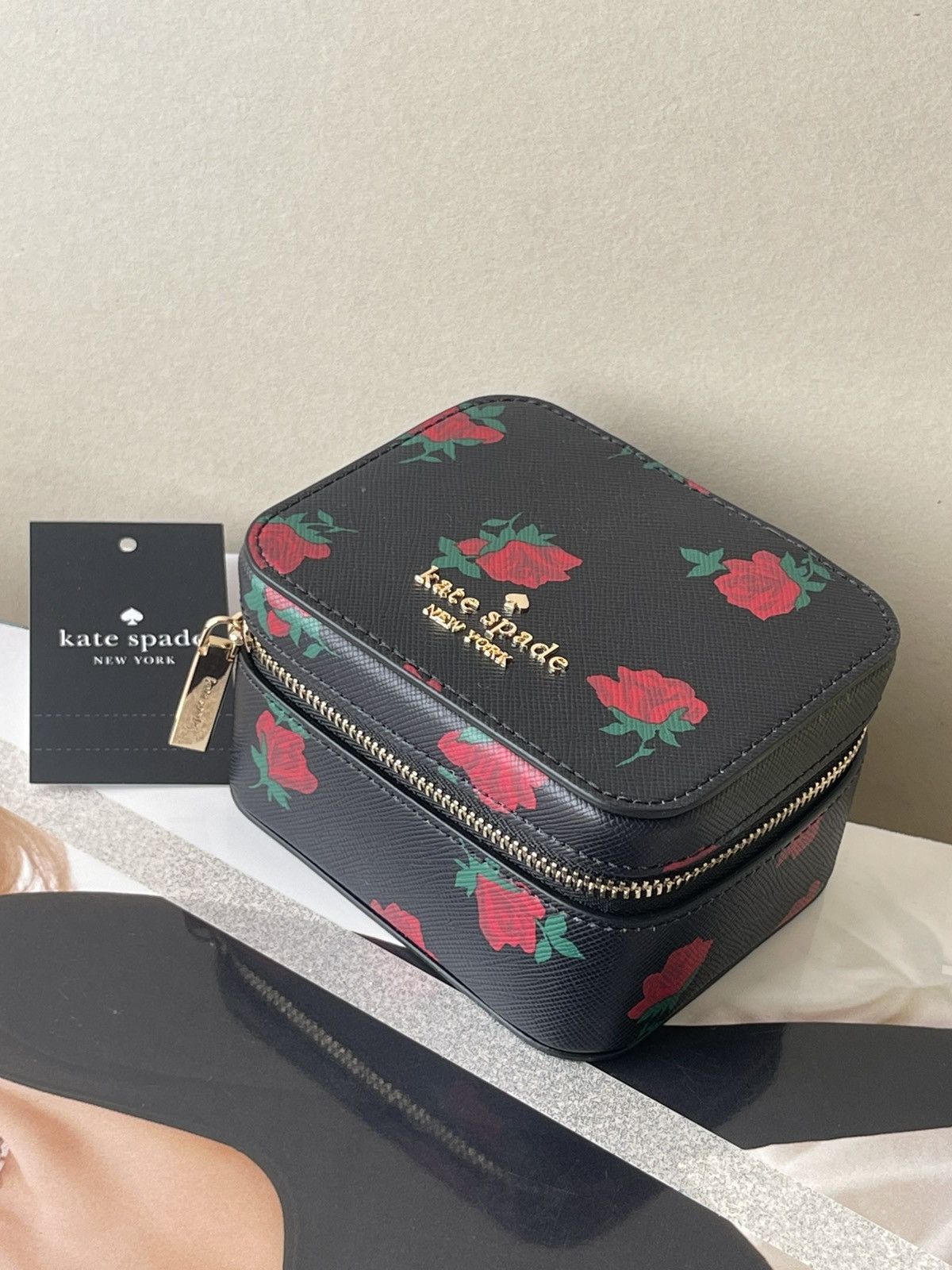 Kate Spade (new+tag) Kate Spade chic jewelry box red floral design Size ONE SIZE - 1 Thumbnail