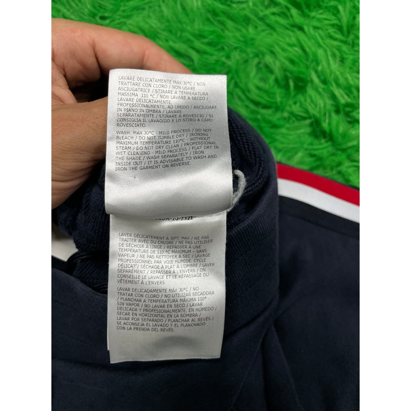 Moncler Moncler Sweats Navy Red Small Used Size US 30 / EU 46 - 5 Thumbnail