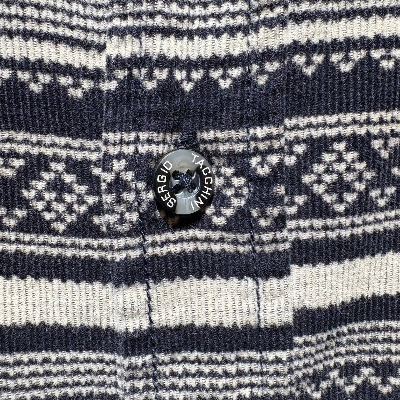 Sergio Tacchini Sergio Tacchini Navy Aztec Pattern Longsleeve Corduroy Shirt Size US XL / EU 56 / 4 - 8 Thumbnail