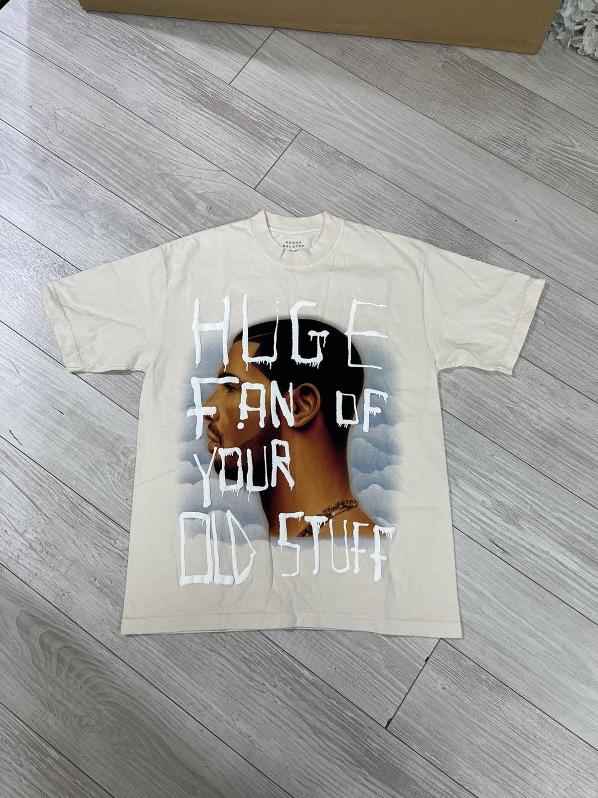 Drake × October's Very Own Drake NWTS Huge Fan T-shirt Cream Size US M / EU 48-50 / 2 - 1 Thumbnail