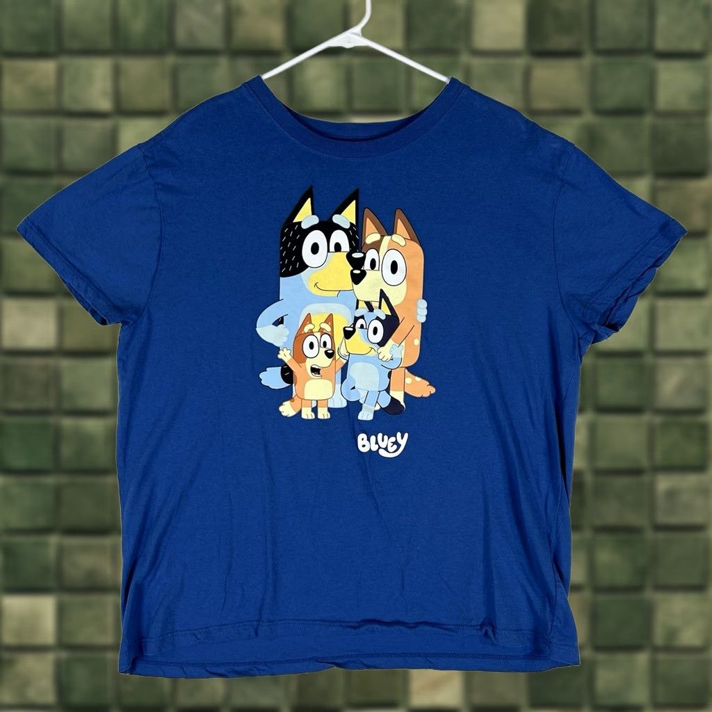 Vintage Bluey Graphic Print T-Shirt Women’s 2XL Short Sleeve Crew Neck Blue Casual Tee Top Size XXL / US 16-18 / IT 52-54 - 1 Thumbnail