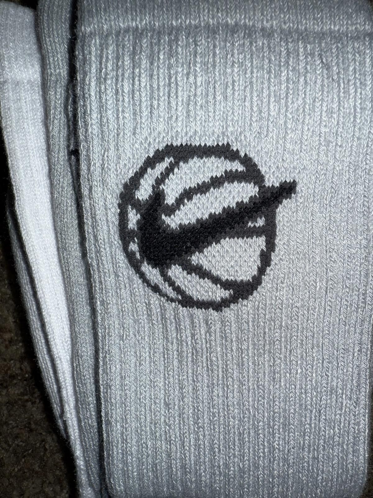 Nike Nike Men’s 3-pack Everyday Dri-FIT Basketball Crew Socks Sample Size ONE SIZE - 9 Thumbnail