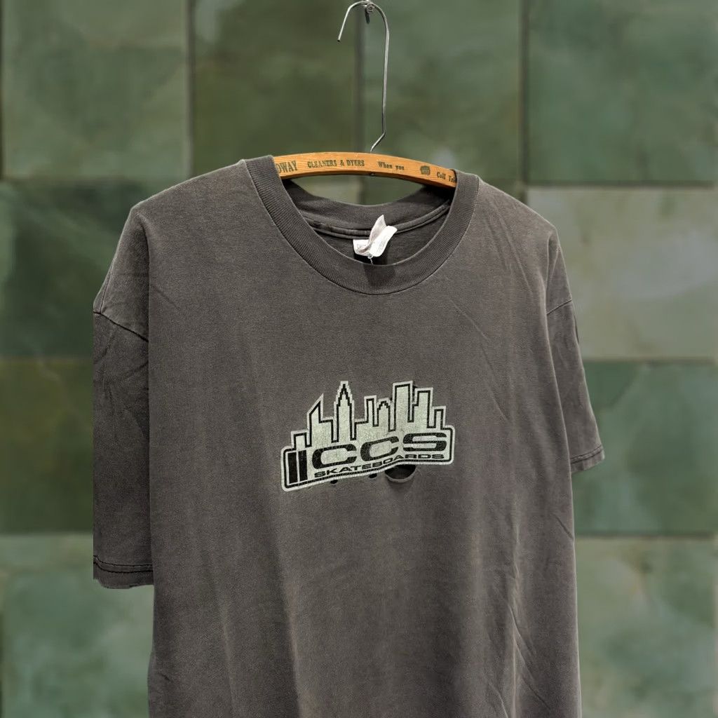 Hanes VINTAGE 90s CCS Skateboard Magazine Gray Tee Shirt Hanes Large T-Shirt Men L Gray 90s Boys Girls Mens Womens Size US L / EU 52-54 / 3 - 1 Thumbnail