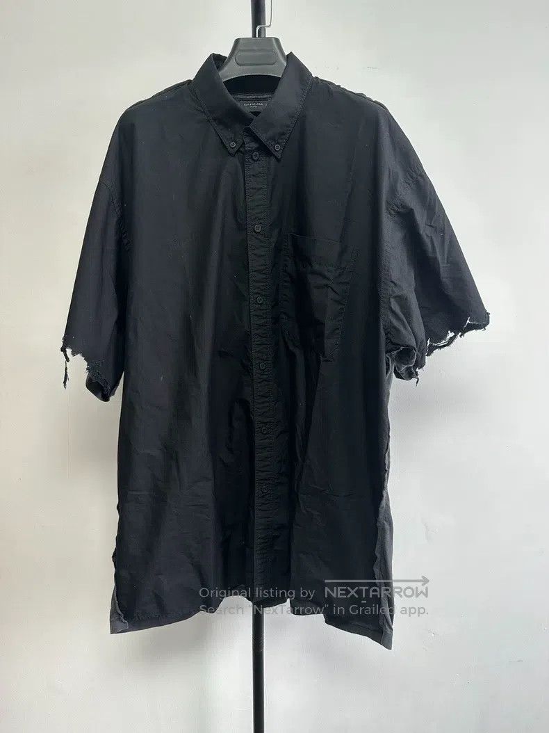 Balenciaga Balenciaga Pattern Printed Frayed Edge Short Sleeve Shirt Size US L / EU 52-54 / 3 - 1 Thumbnail