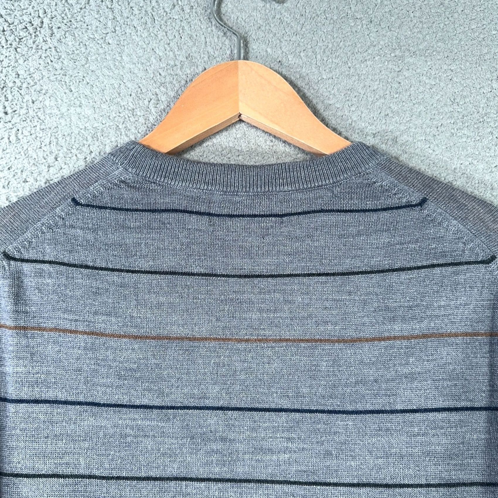 Banana Republic Banana Republic Sweater Mens Large Slim Gray Striped Pullover 100% Merino Wool Crew Neck Knit Wool Shirt Size US L / EU 52-54 / 3 - 7 Thumbnail