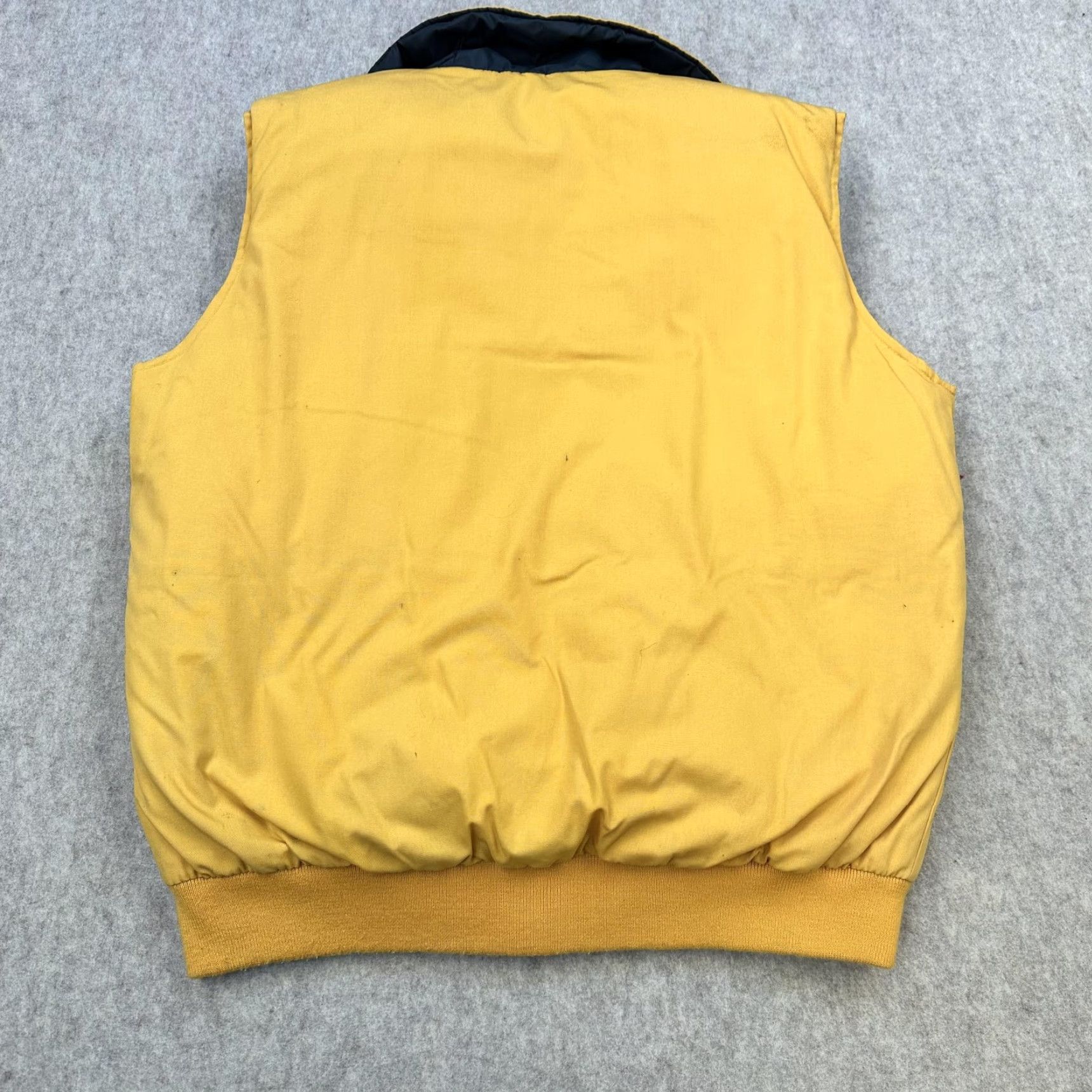 Vintage VINTAGE Outdoor Exchange Vest Mens Large Yellow Down Puffer Snap Zip Taiwan 80s Size US S / EU 44-46 / 1 - 7 Thumbnail