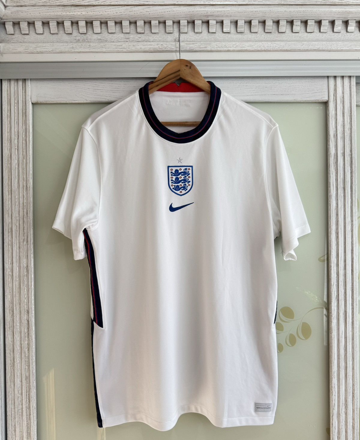 Nike England Euro 2020 Home Soccer Jersey Football Kit Shirt Size US XL / EU 56 / 4 - 1 Thumbnail
