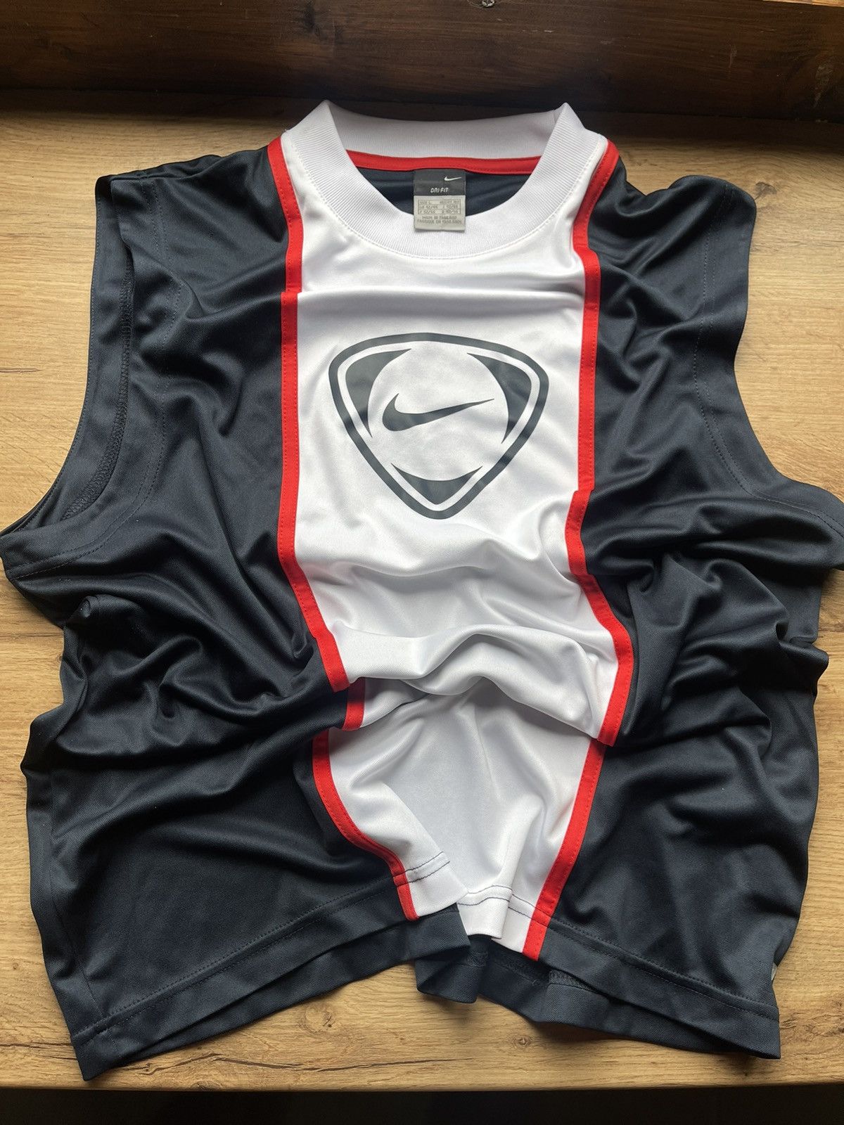 Nike × Vintage Y2K Nike PSG colours vintage sleeveless jersey Size US L / EU 52-54 / 3 - 3 Thumbnail