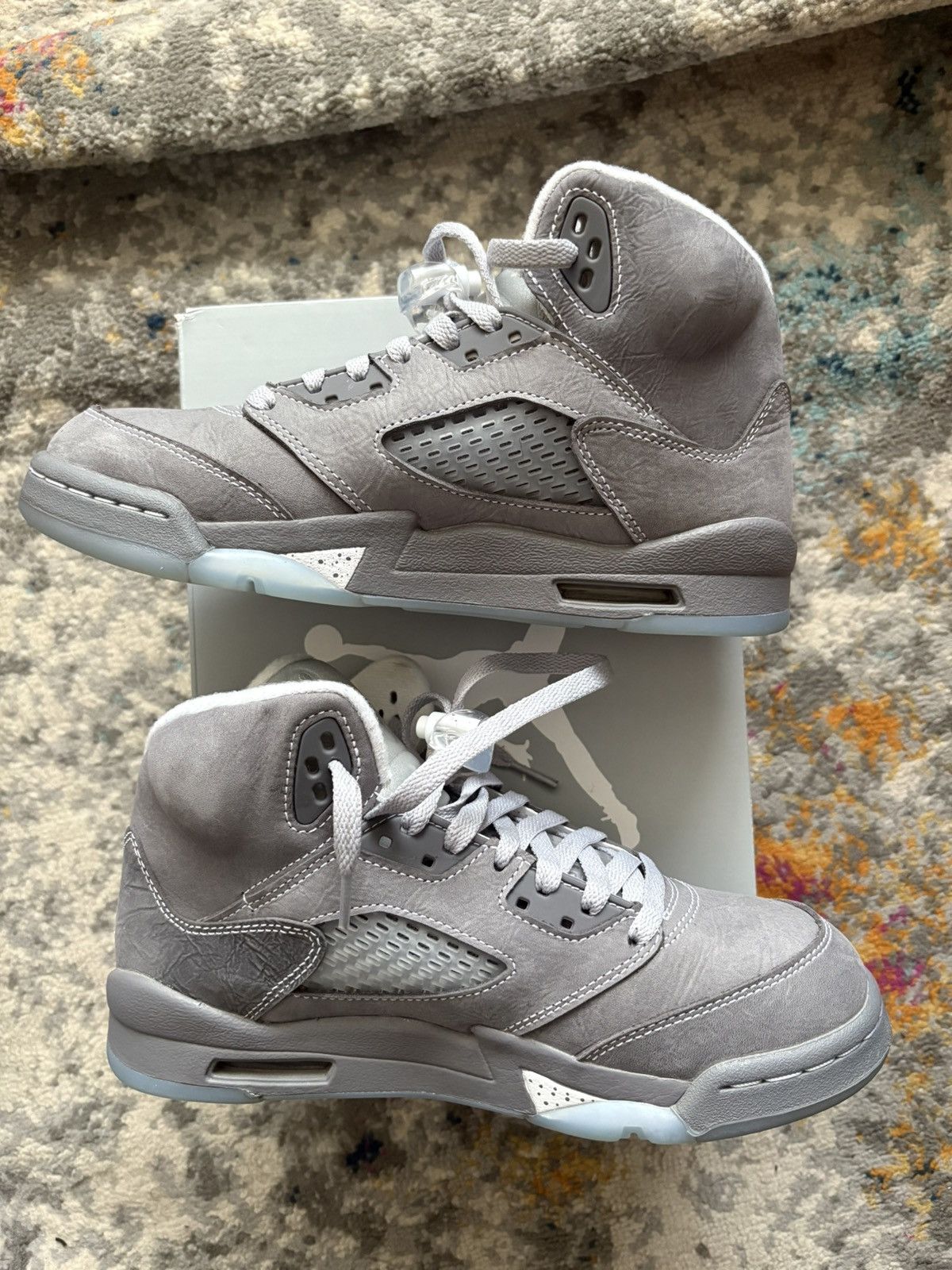 Jordan Brand Air Jordan Retro 5 Wolf Grey size 6.5 Size US 6.5 / EU 39-40 - 2 Thumbnail