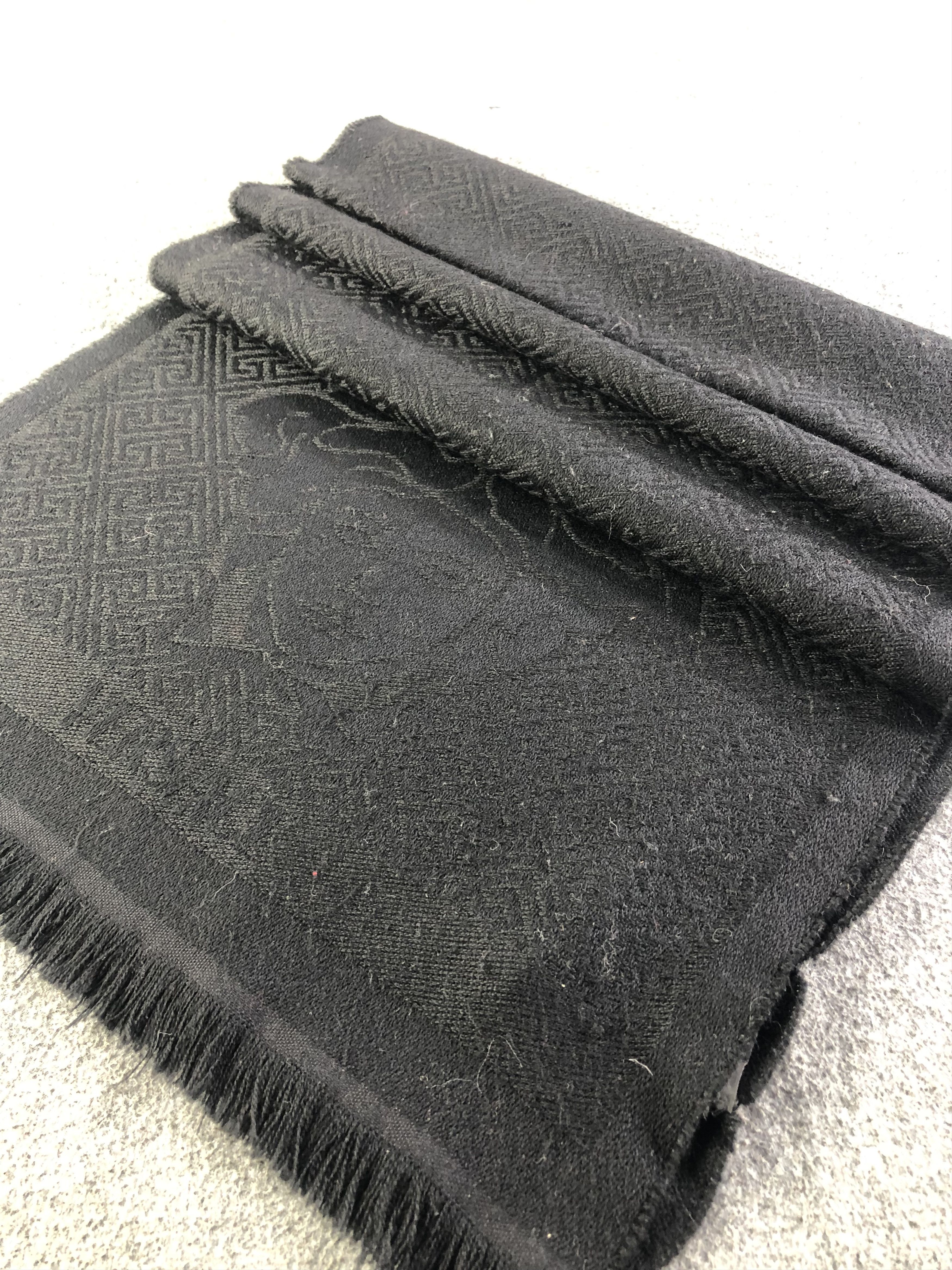 Versace Gianni Versace Medusa Scarf / Muffler / Neckwear SS1225 Size ONE SIZE - 3 Thumbnail