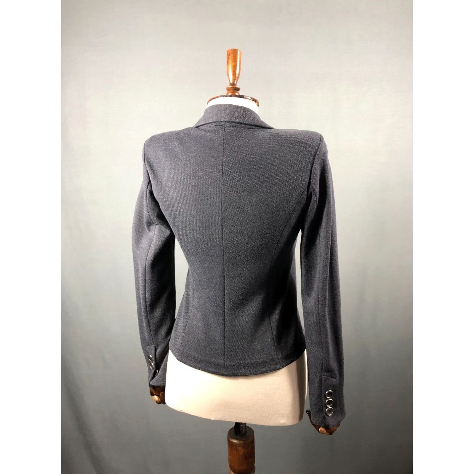 Vintage Armani Jeans Blazer Jacket Women M Gray Viscose Short Single-Breasted 3 Button Cuffs Solid Classic Coat Size 32" / US 10 / IT 46 - 3 Thumbnail