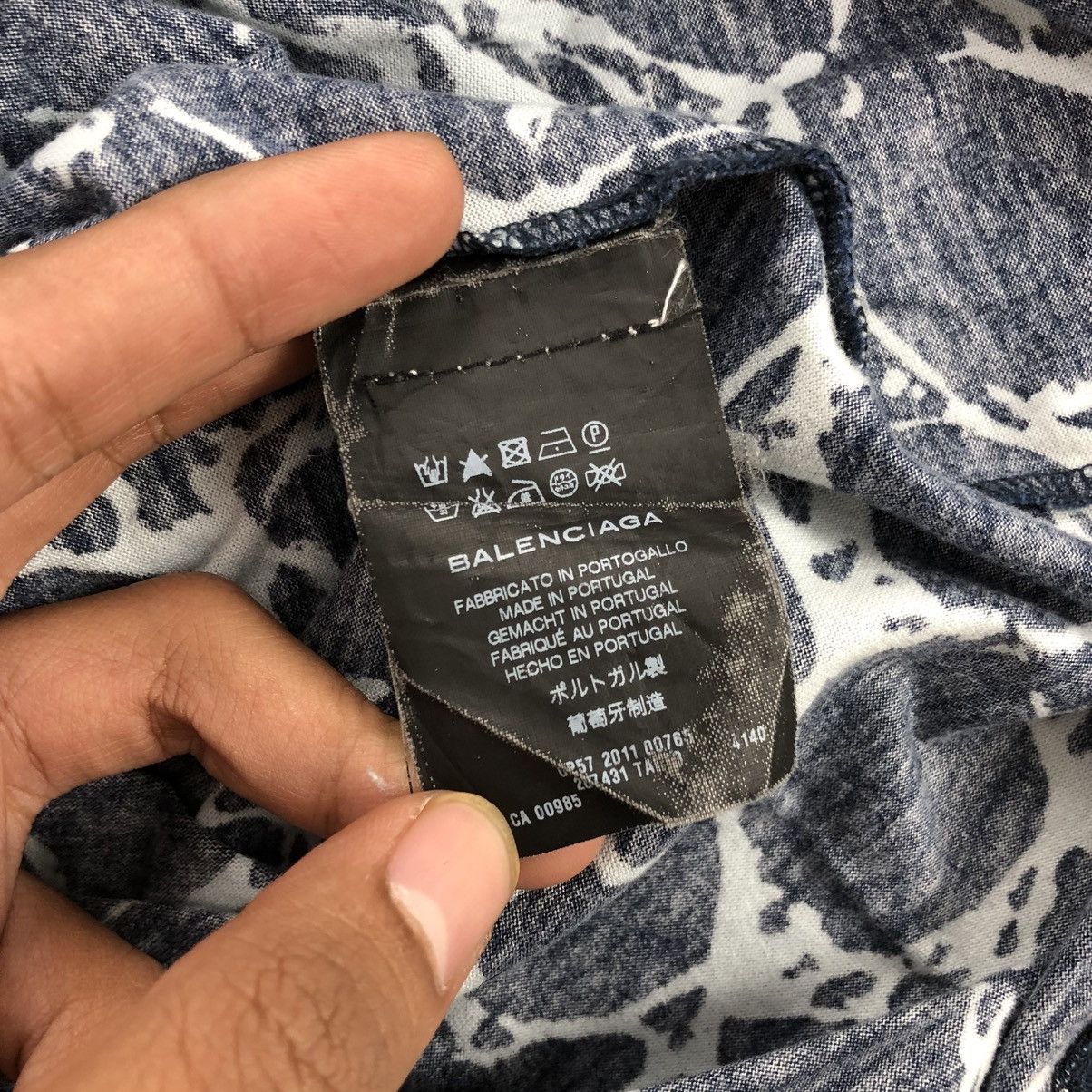Balenciaga SS12 Balenciaga Paris Cracked Cotton Tshirt Luxury Size US XS / EU 42 / 0 - 4 Thumbnail