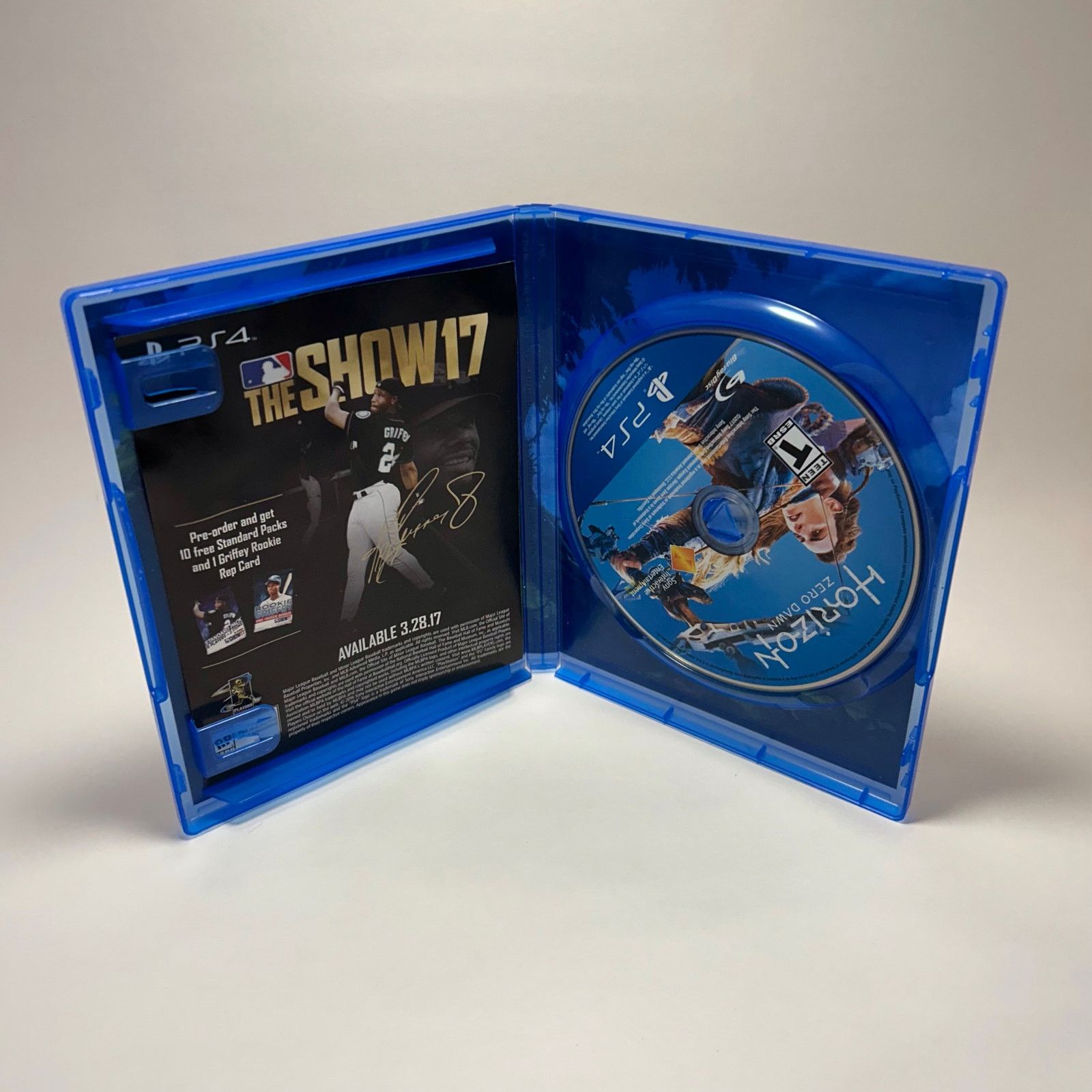 Sony Horizon Zero Dawn - CIB - PS4 Size 26 - 2 Thumbnail
