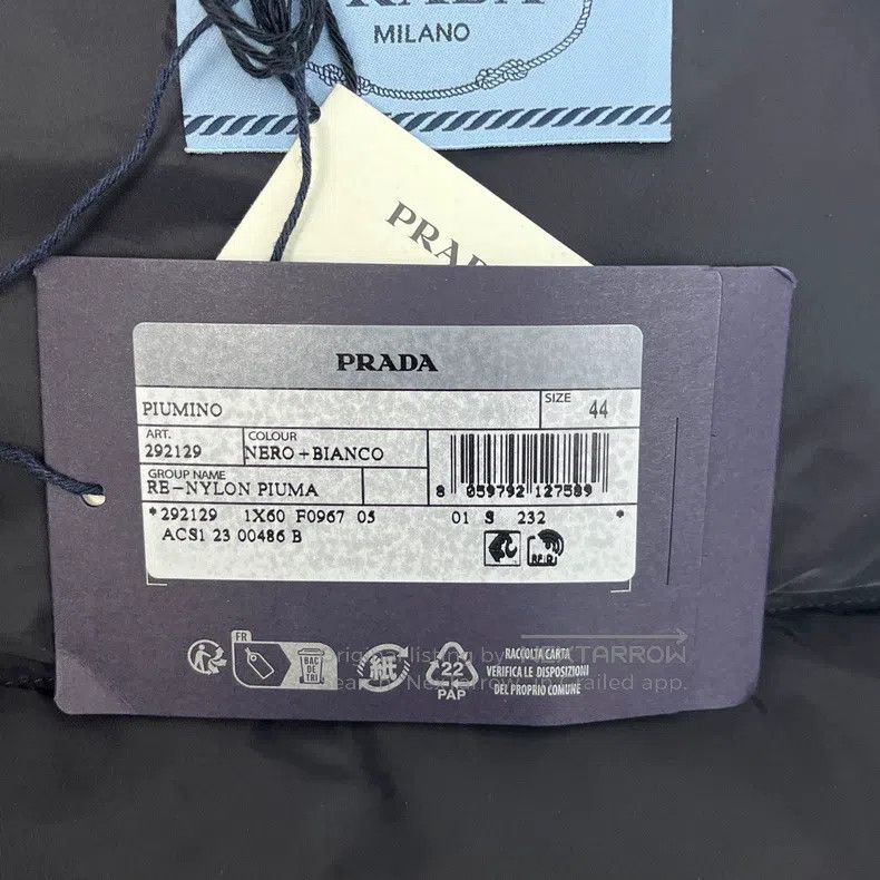 Prada Prada Black full logo metal triangle logo down coat Size US S / EU 44-46 / 1 - 8 Thumbnail