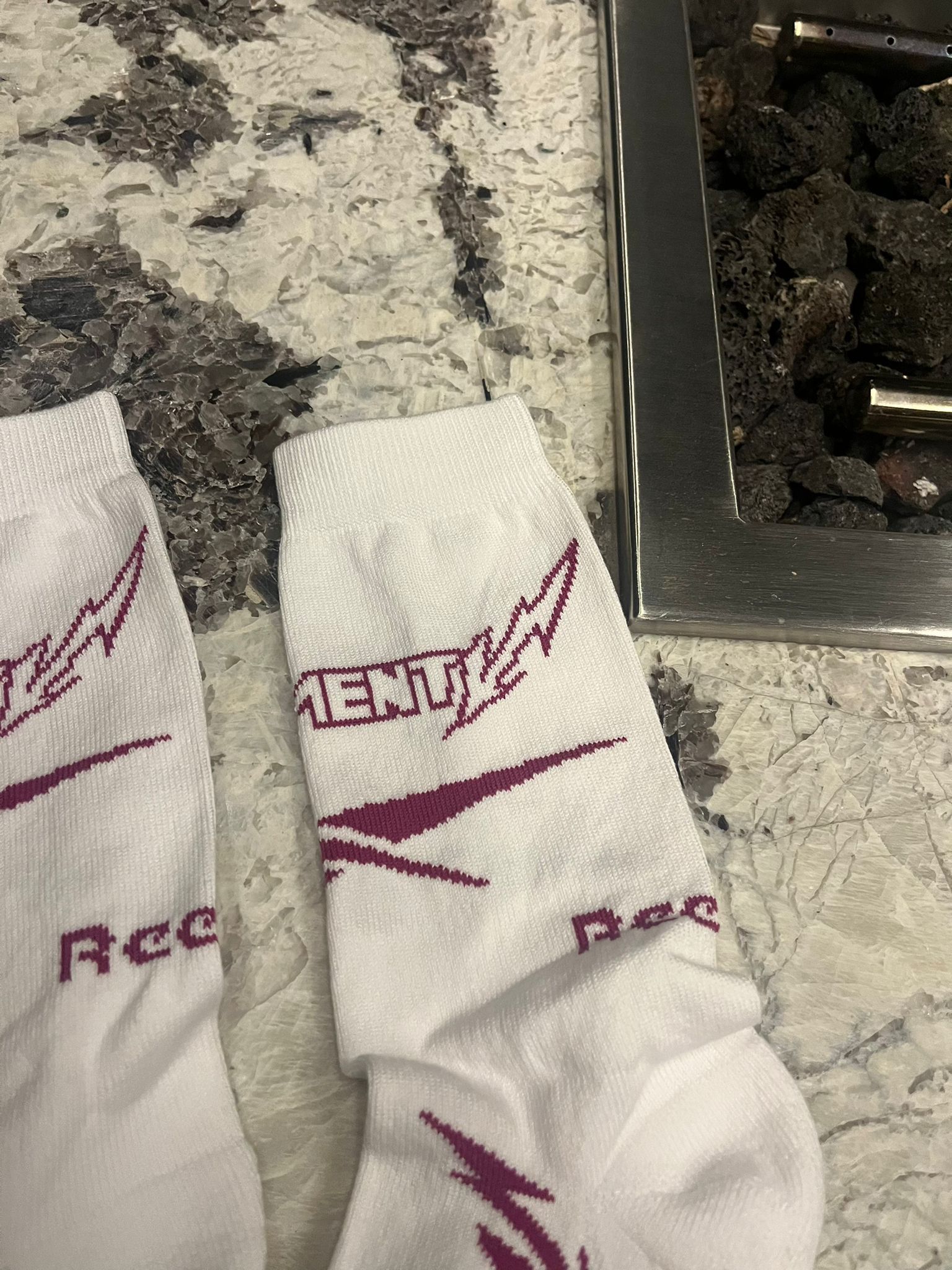 Vetements o1rshd1 Q.2 / Logo Metal Socks in Multicolor Size ONE SIZE - 8 Thumbnail