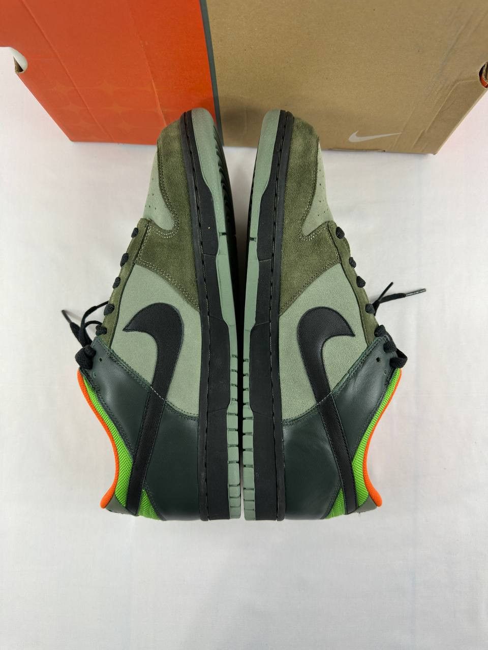 Nike Nike Dunk Cl Low Green 2006 304714-301 Men's Size 13 Size US 13 / EU 46 - 6 Thumbnail
