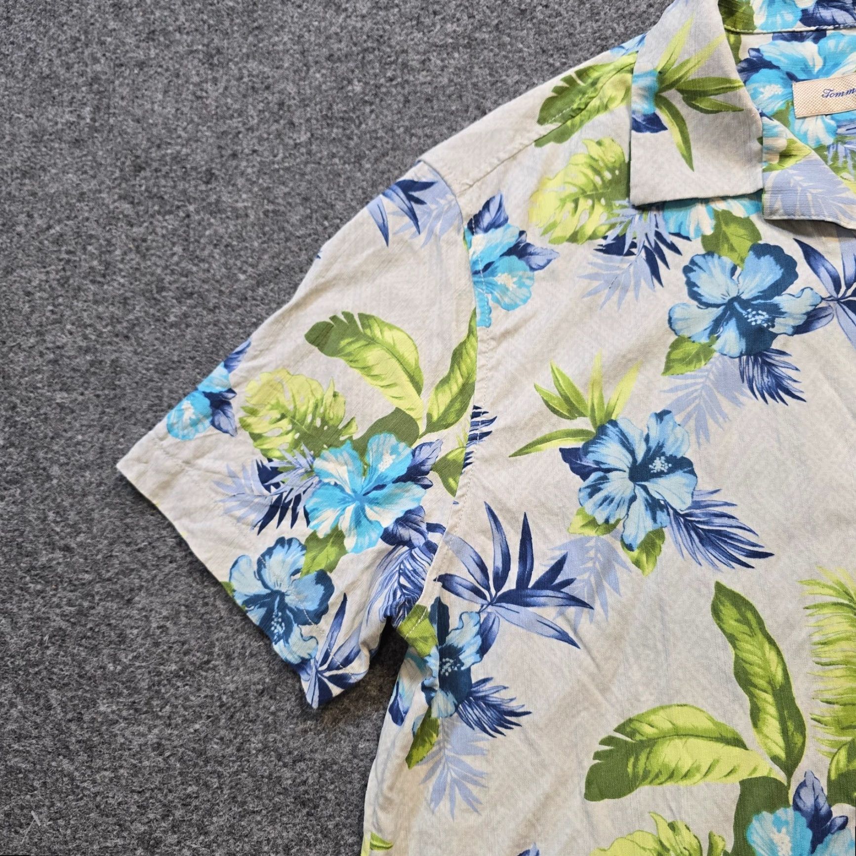 Tommy Bahama Tommy Bahama Shirt Men Medium Blue Floral Silk Button Short Sleeve Beach Aloha Classic Hawaiian Mens Size US M / EU 48-50 / 2 - 3 Thumbnail