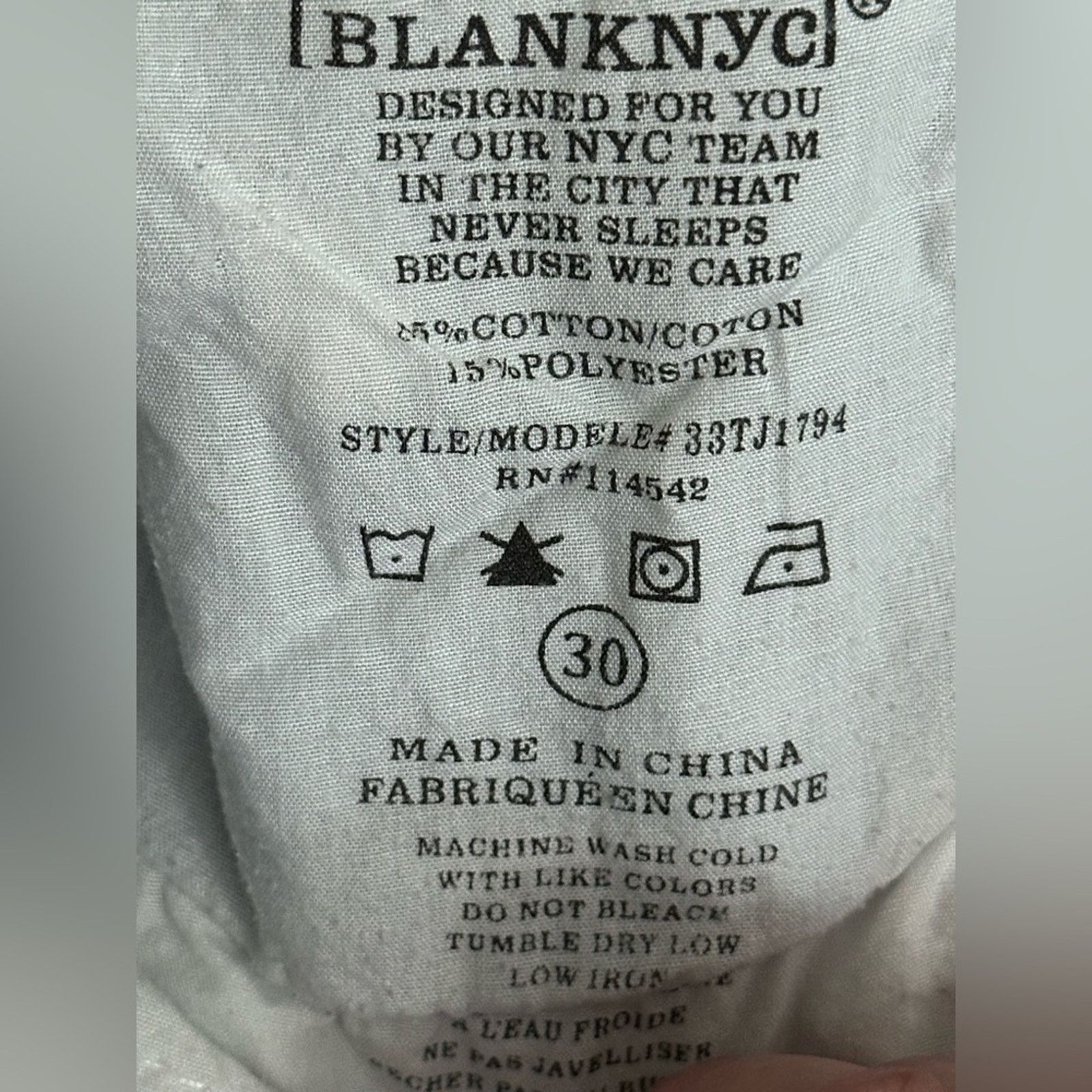 BLANKNYC BLANKNYC The Madison Crop Distressed Jeans Womens Size 30 Size 30" / US 8 / IT 44 - 8 Thumbnail