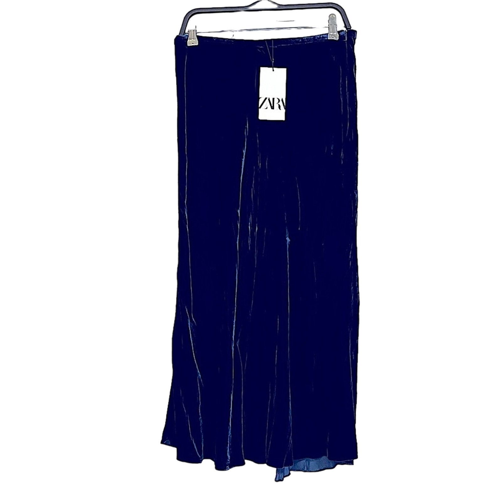 Zara Nwt- Zara-Navy Blue Velvet skirt Size 30" / US 8 / IT 44 - 4 Thumbnail