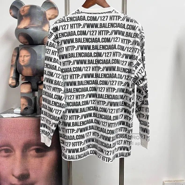 Balenciaga Balenciaga All-Over Print Sweatshirt. Size US S / EU 44-46 / 1 - 2 Thumbnail