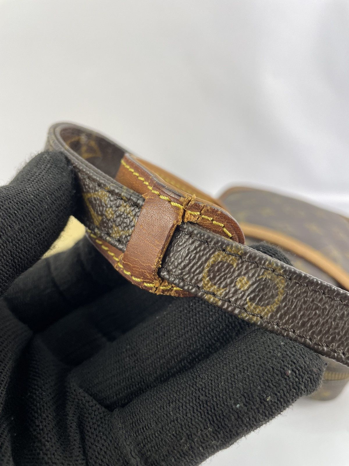 Louis Vuitton Authentic Louis Vuitton Danube Crossboday bag monogram Size ONE SIZE - 16 Thumbnail