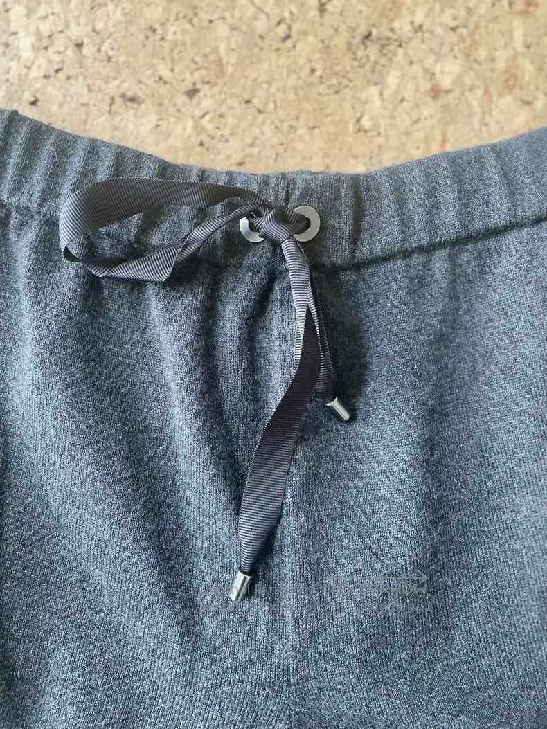Brunello Cucinelli Brunello Cucinelli size M Iron gray beaded cashmere shorts Size 25" / US 0 / IT 36 - 5 Thumbnail
