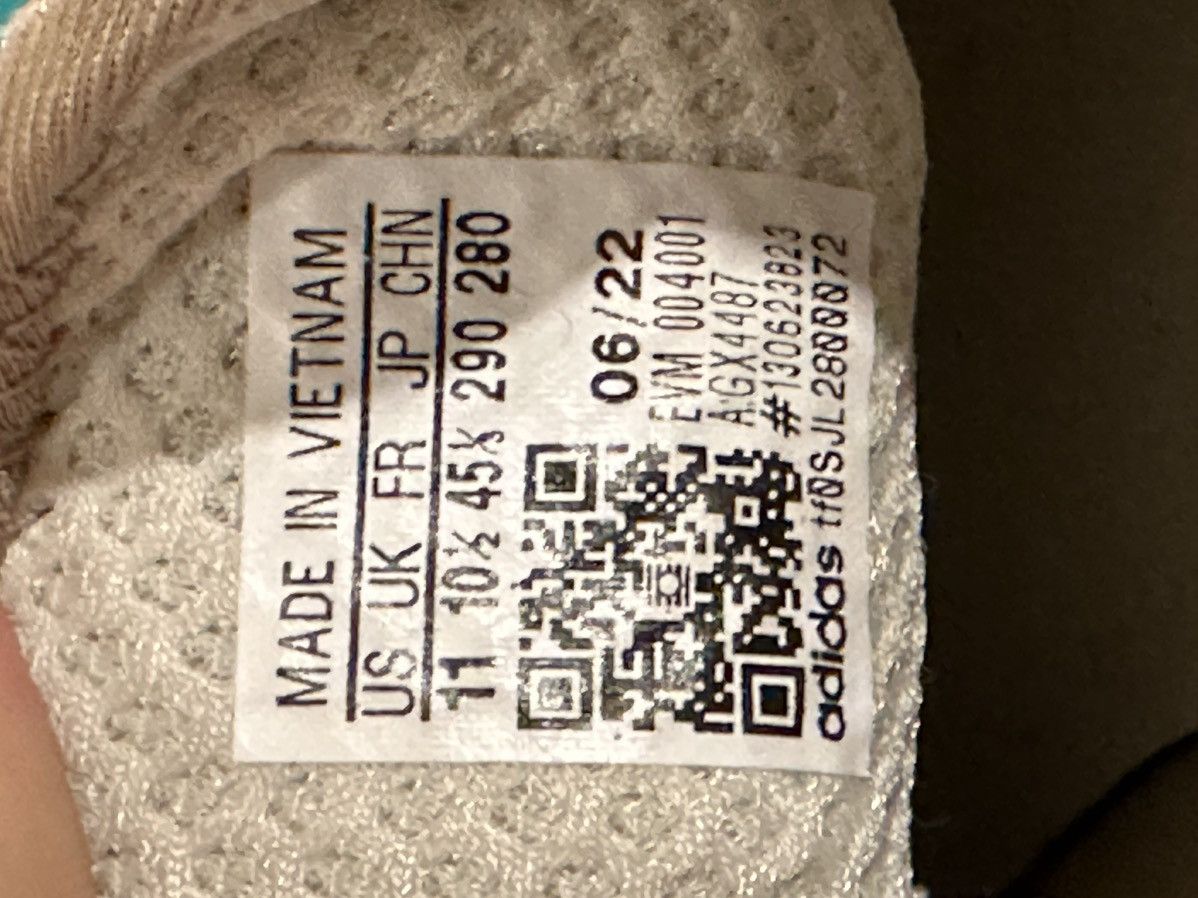 Adidas Adidas Hyperturf Adventure Size US 11 / EU 44 - 7 Thumbnail