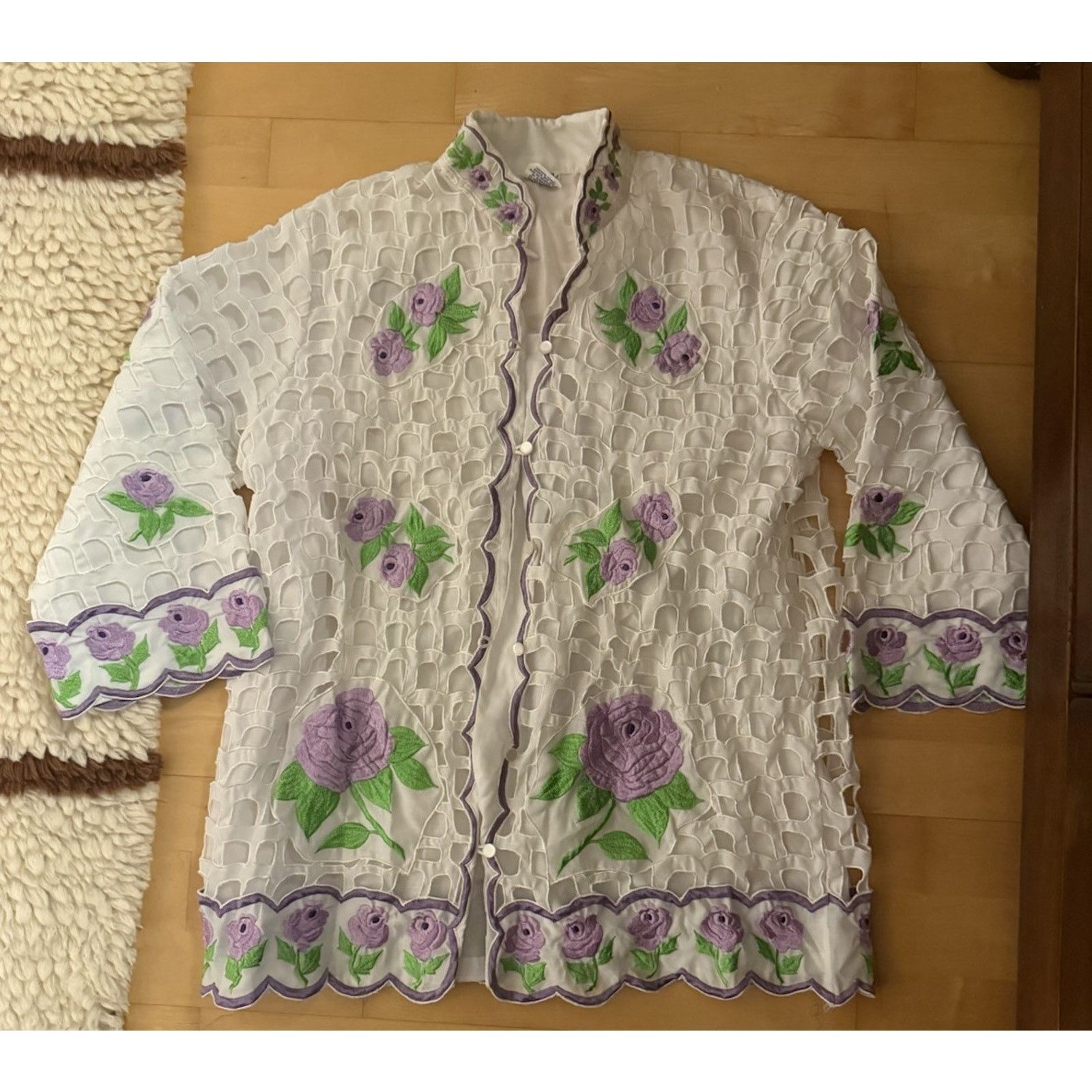 Vintage VTG Foreign Look White Scallop Purple Flower Shirt Mandarin Size XL / US 12-14 / IT 48-50 - 1 Thumbnail