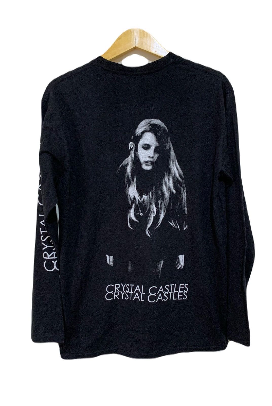 Band Tees Crystal Castles Long sleeve T-Shirt Size US XL / EU 56 / 4 - 5 Thumbnail