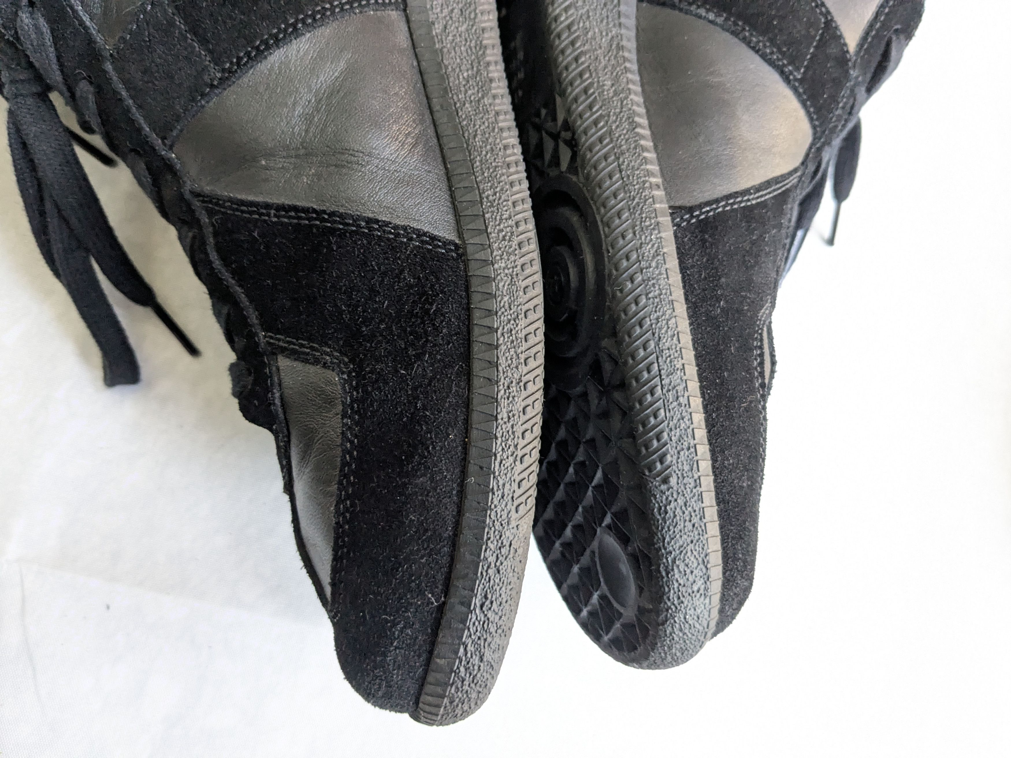 Maison Margiela Maison Margiela Replica GAT Black 11 44 Low Tops Size US 11 / EU 44 - 11 Thumbnail