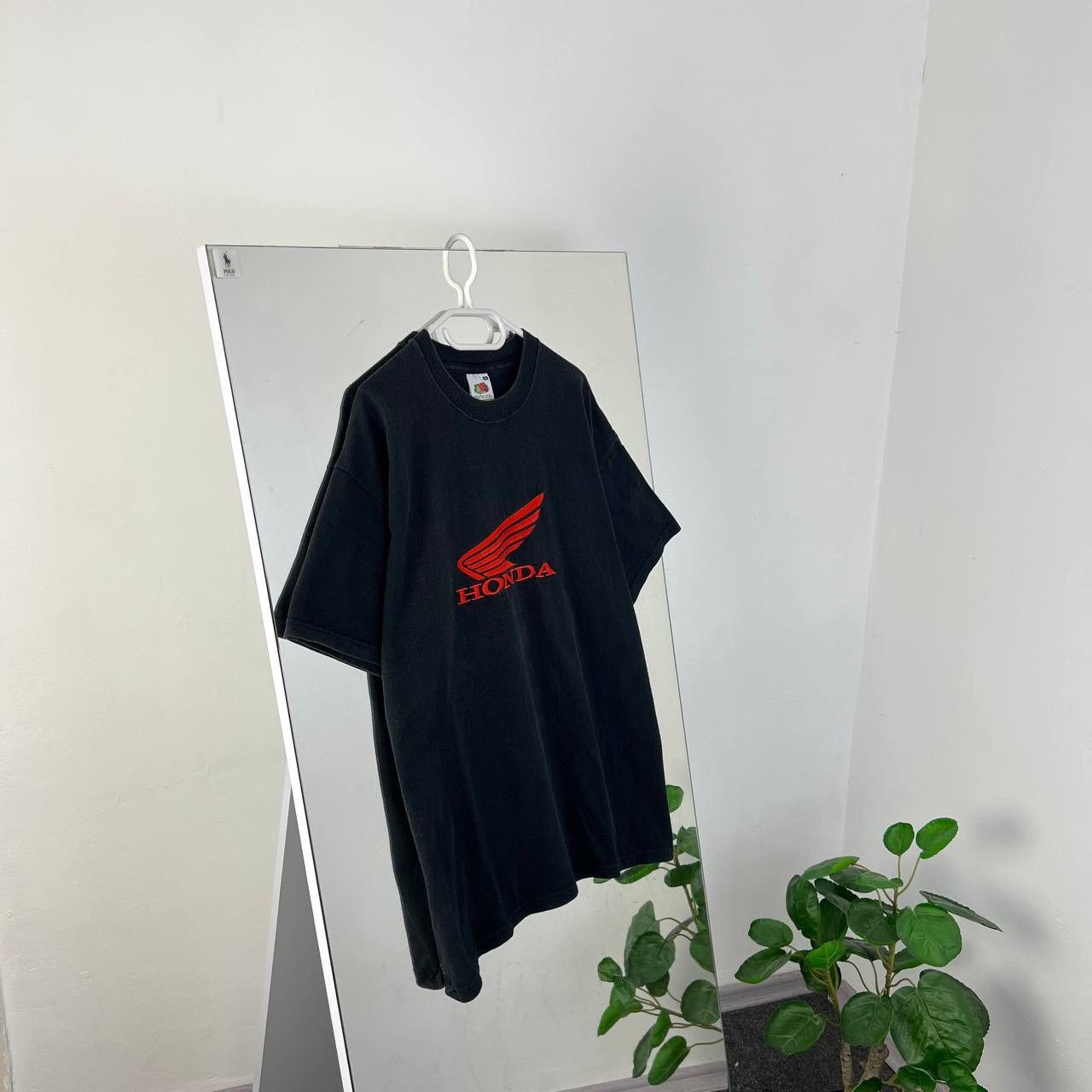 Honda Vintage Y2K Honda Big Embroidered Logo Racing T-Shirt Size US XL / EU 56 / 4 - 1 Thumbnail