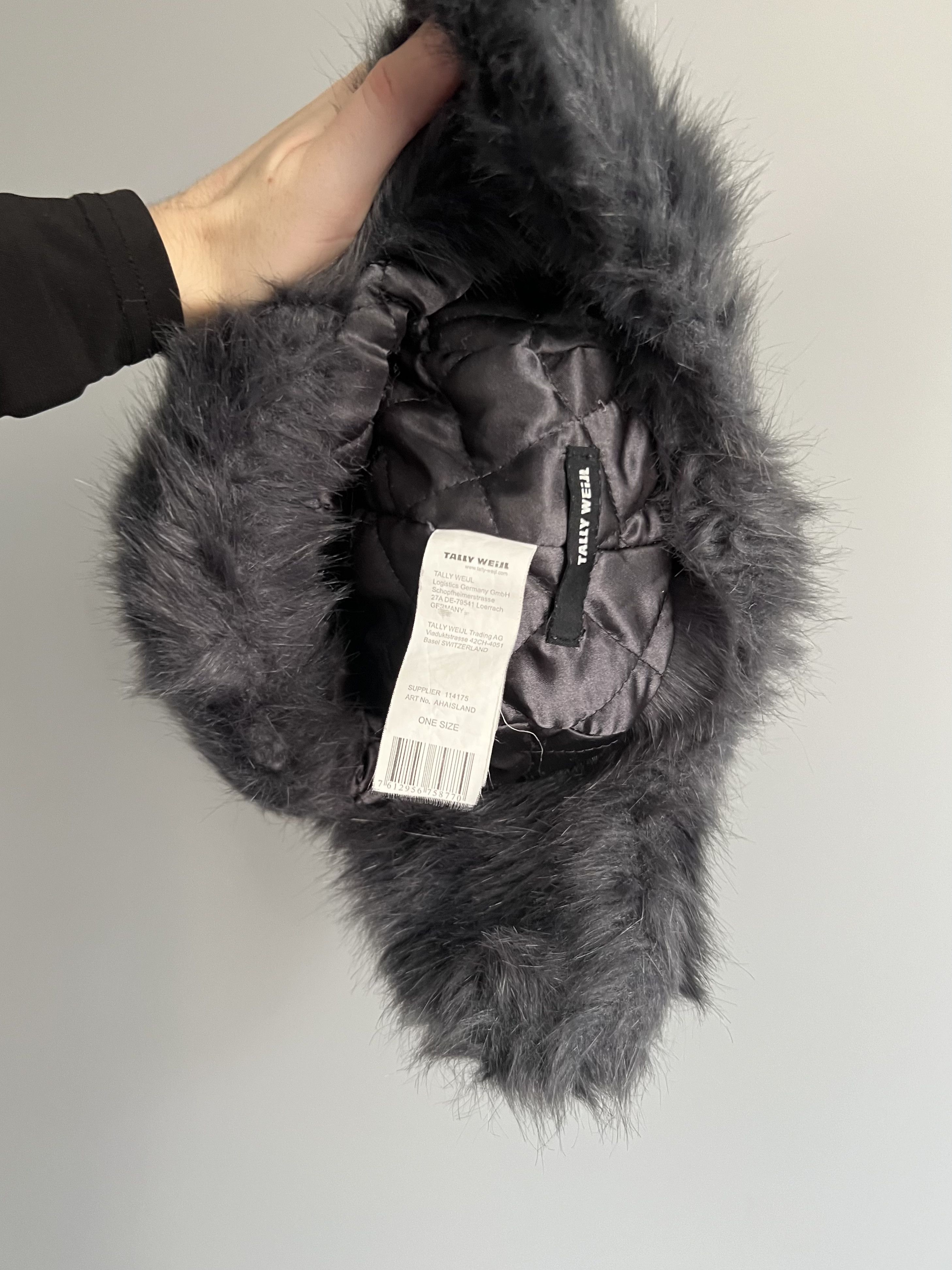 Japanese Brand Crazy Y2K Fuzzy Ushanka Beanie Hat Mohair Faux Fur Size ONE SIZE - 9 Thumbnail