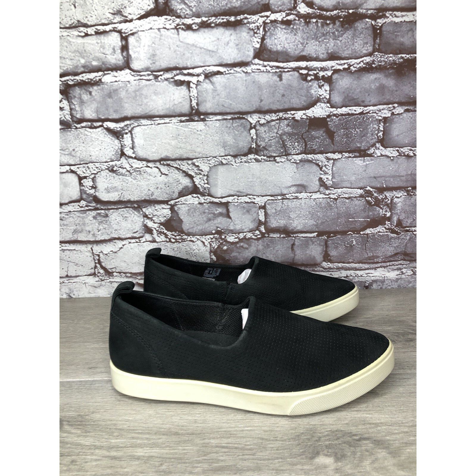 Ecco Ecco Danish Design Black Leather Slip On Casual Sneakers Sho Size US 7.5 / IT 37.5 - 20 Thumbnail