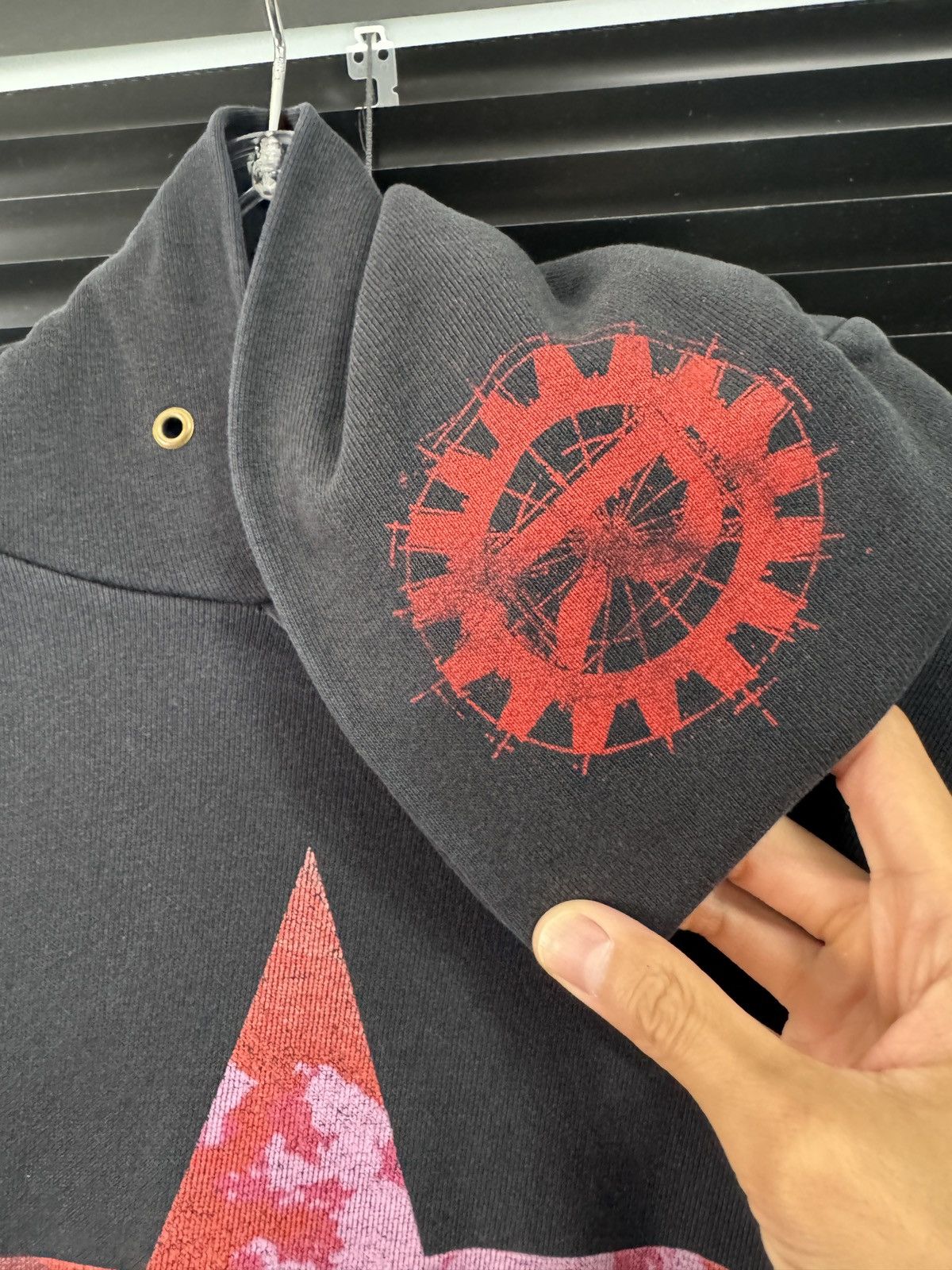 Vintage Vintage 2000 Rage Against The Machine Hoodie Size US L / EU 52-54 / 3 - 6 Thumbnail