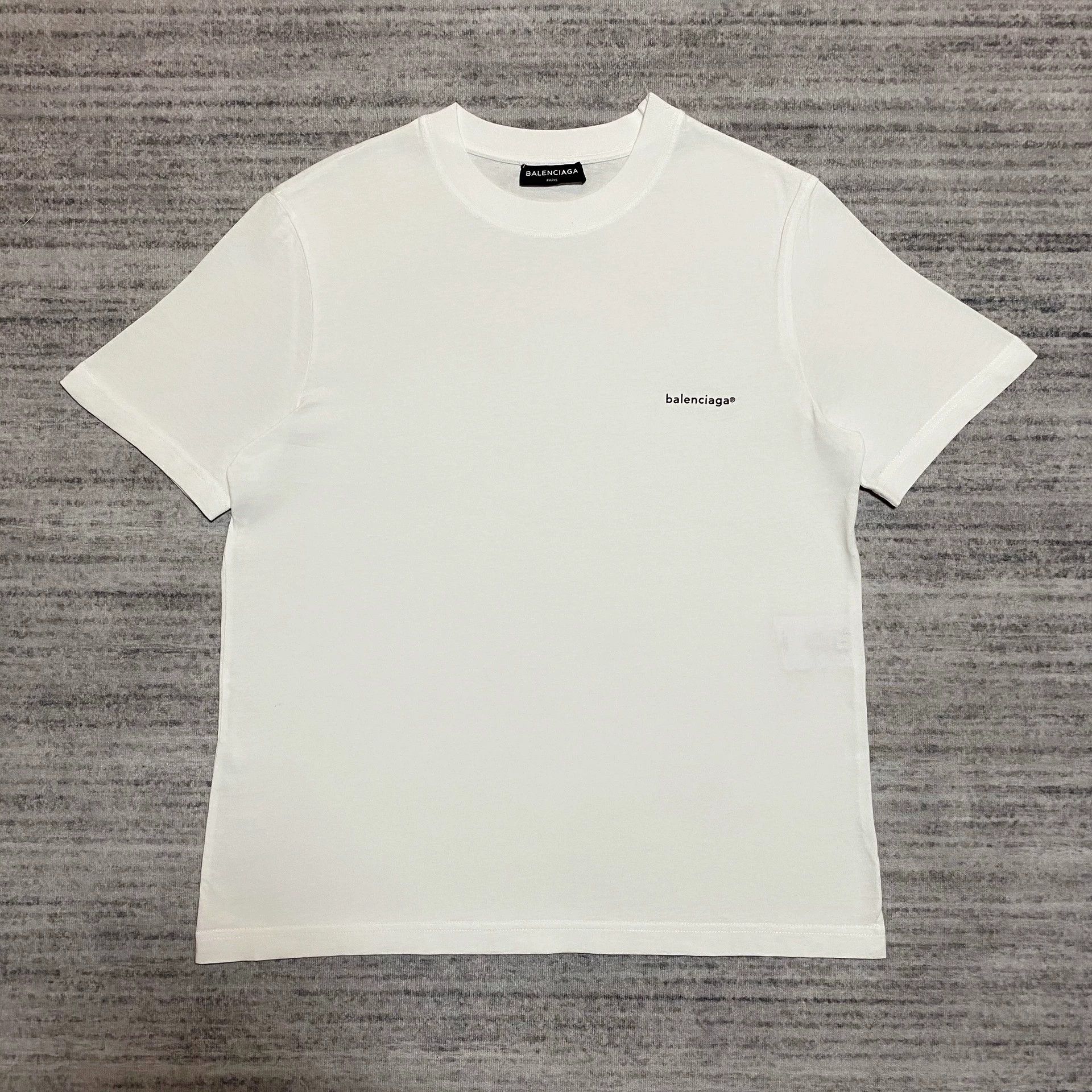 Balenciaga Balenciaga Lock Logo Short Sleeve White Tee Size US S / EU 44-46 / 1 - 1 Thumbnail