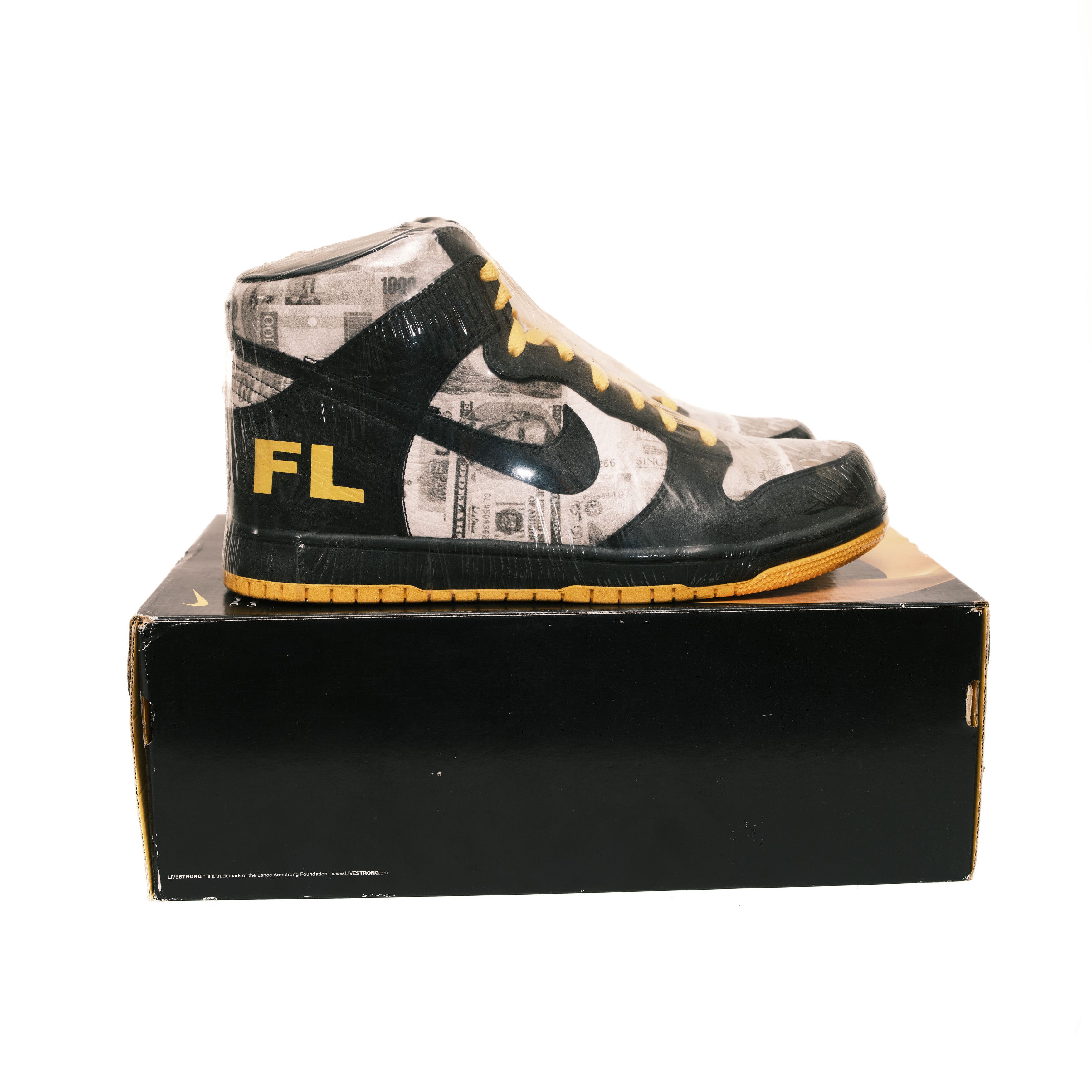 Futura × Nike Livestrong Futura FLOM Nike Dunk High Size 10.5 Deadstock Size US 10.5 / EU 43-44 - 2 Thumbnail
