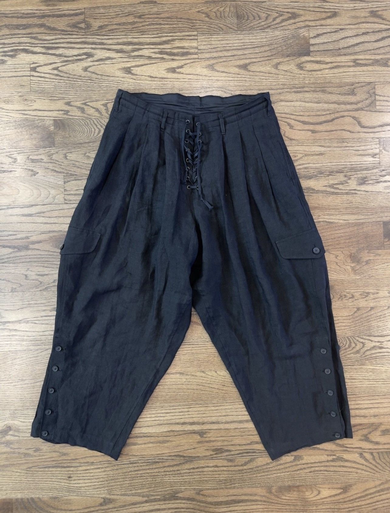 Yohji Yamamoto SS21 Lace-Up Cropped Trousers HD-P47-303