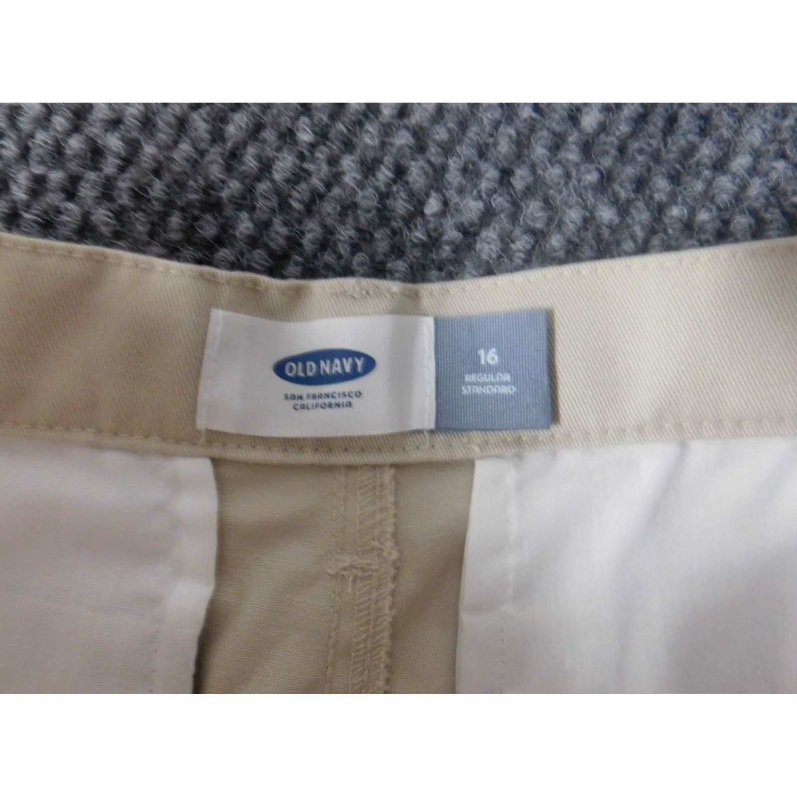 Old Navy Old Navy Shorts 16 Beige Chino Everyday Short Juniors Women's Classic Casual Knit Cotton Blend Zipper Front Mid Rise Flat Front Summer Walking NWT Size 28" / US 6 / IT 42 - 6 Thumbnail