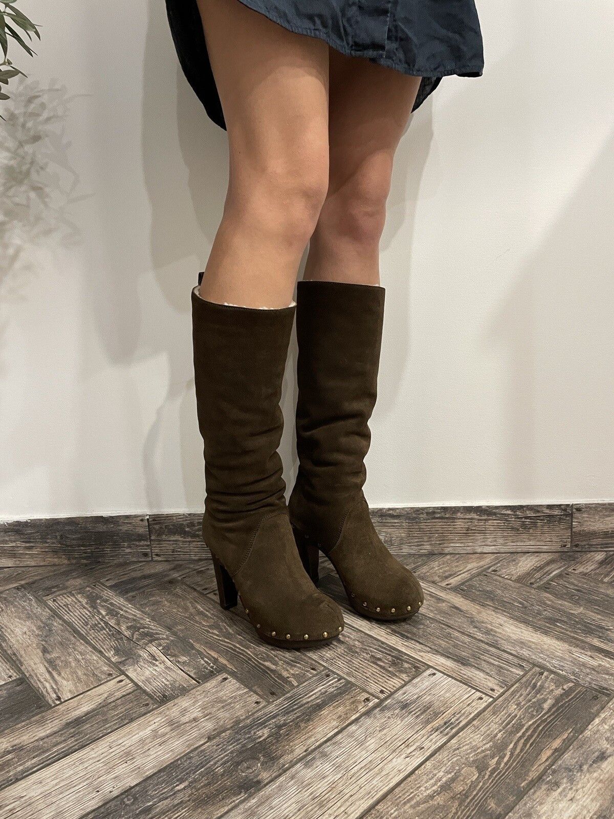 Dolce & Gabbana D&G Dolce & Gabbana High Heel Boots Suede Leather Shearling Size US 7 / IT 37 - 8 Thumbnail