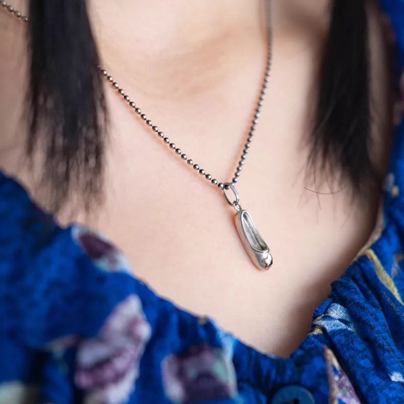 Kenzo KENZO Silver small shoes necklace vintage Size ONE SIZE - 5 Thumbnail