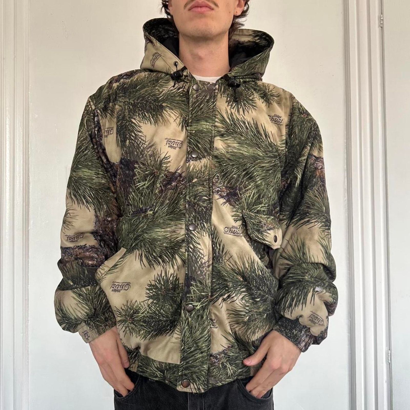 Vintage Vintage 90s Camo Fleece Puffer Zip Up Hooded Work Jacket Size US XL / EU 56 / 4 - 2 Thumbnail