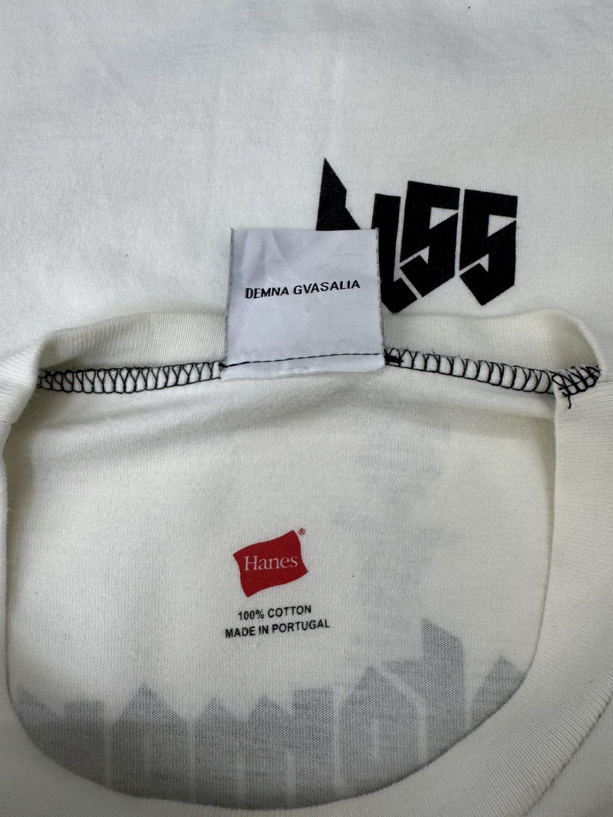 Vetements Vetements Staff White T-shirt 2017 Oversized Tee Size US S / EU 44-46 / 1 - 8 Thumbnail
