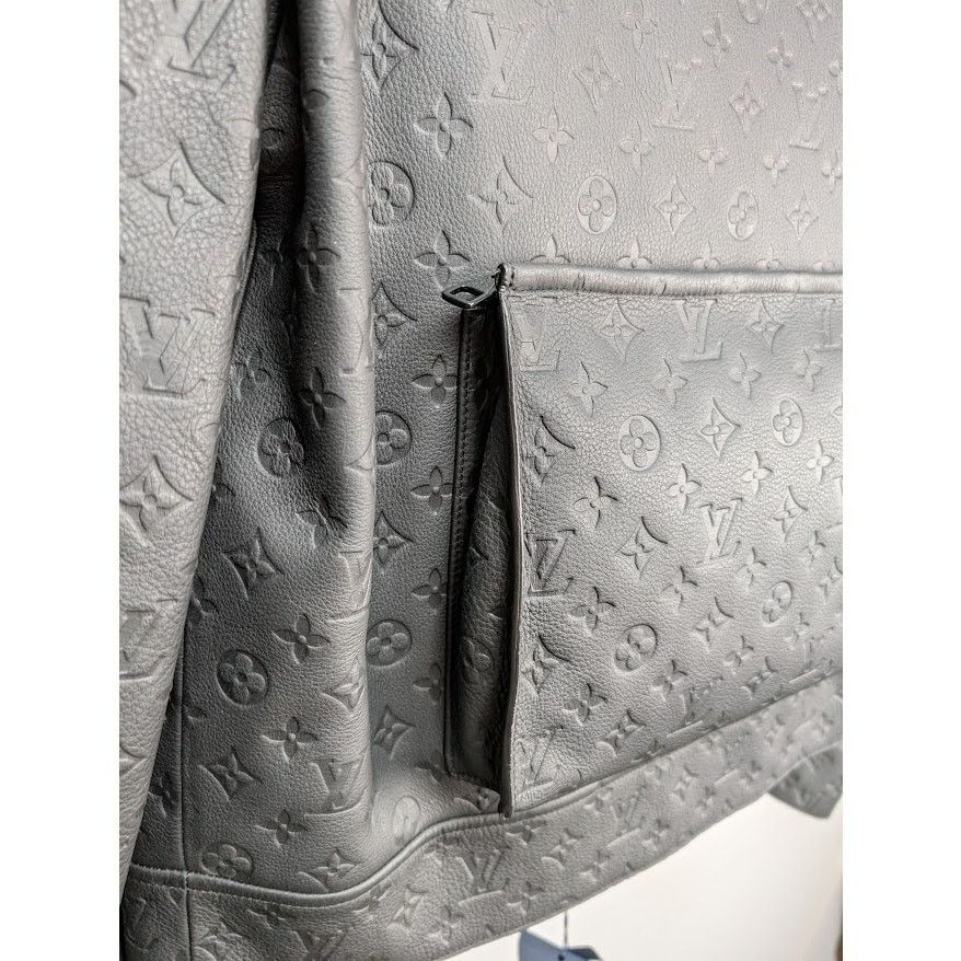 Louis Vuitton o1rshd1 Monogram Embossed Utility Black Leather Jacket Black Size US M / EU 48-50 / 2 - 16 Thumbnail