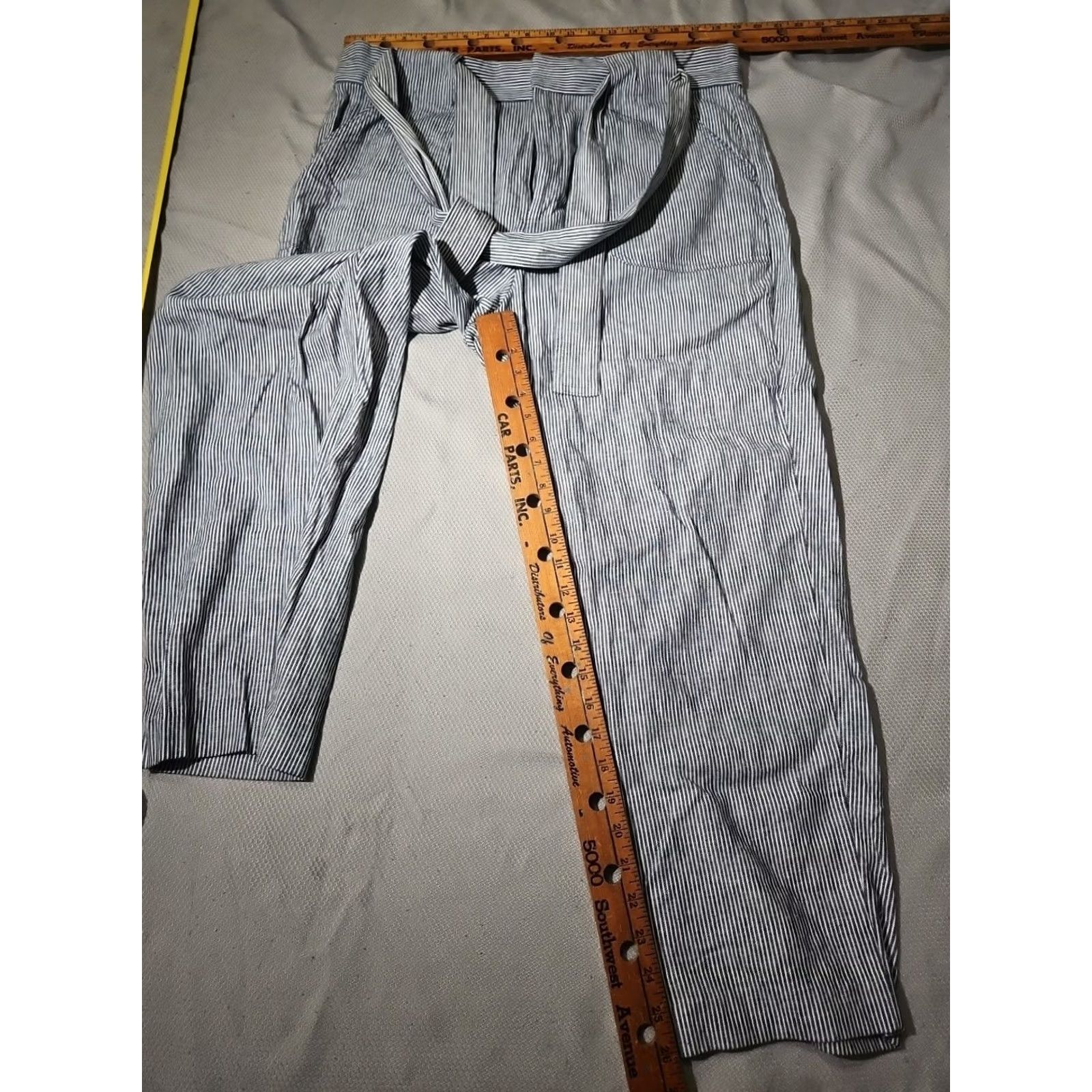 Banana Republic VINTAGE Banana Republic Pants Womens 16 Blue White Linen Blend Beltd Railroad Stripe Casual Workwear Jeans? No, Pants. Size 38" / US 16 / IT 52 - 7 Thumbnail
