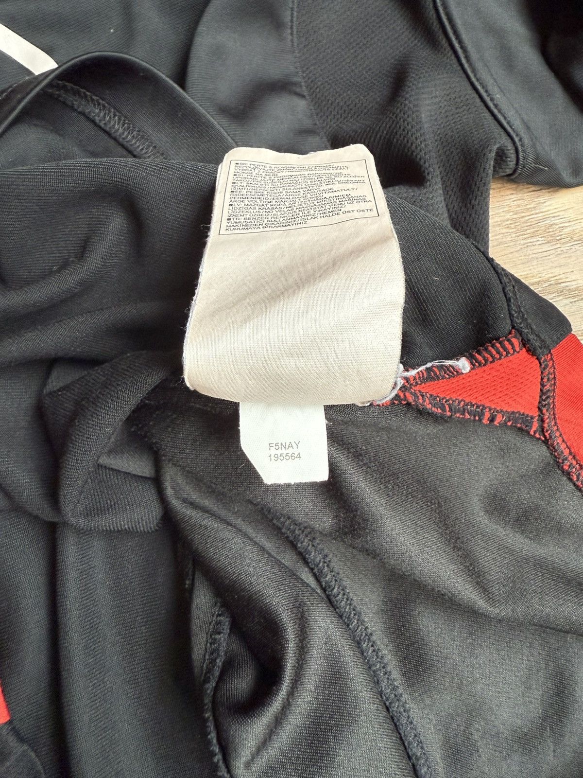 Nike Vintage Nike Total 90 Training Jersey Y2K Size US S / EU 44-46 / 1 - 5 Thumbnail