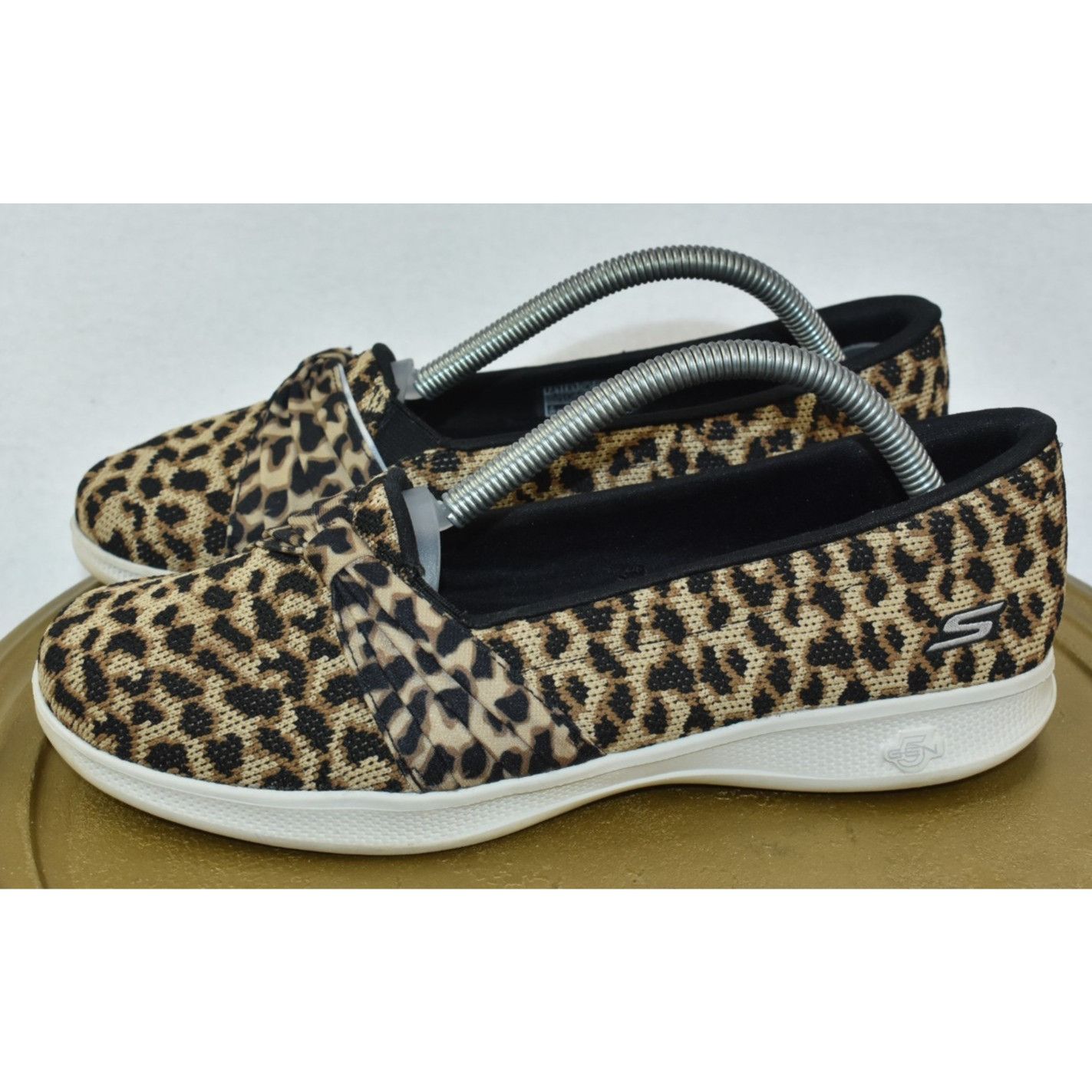 SKECHERS Skechers Goga Mat Women's Shoes Size 7.5 Leopard Slip On Com Size US 7.5 / IT 37.5 - 5 Thumbnail