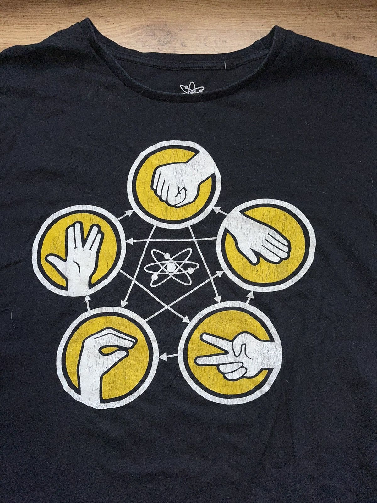 Vintage The Big Bang Theory black t-shirt y2k Size US XL / EU 56 / 4 - 5 Thumbnail