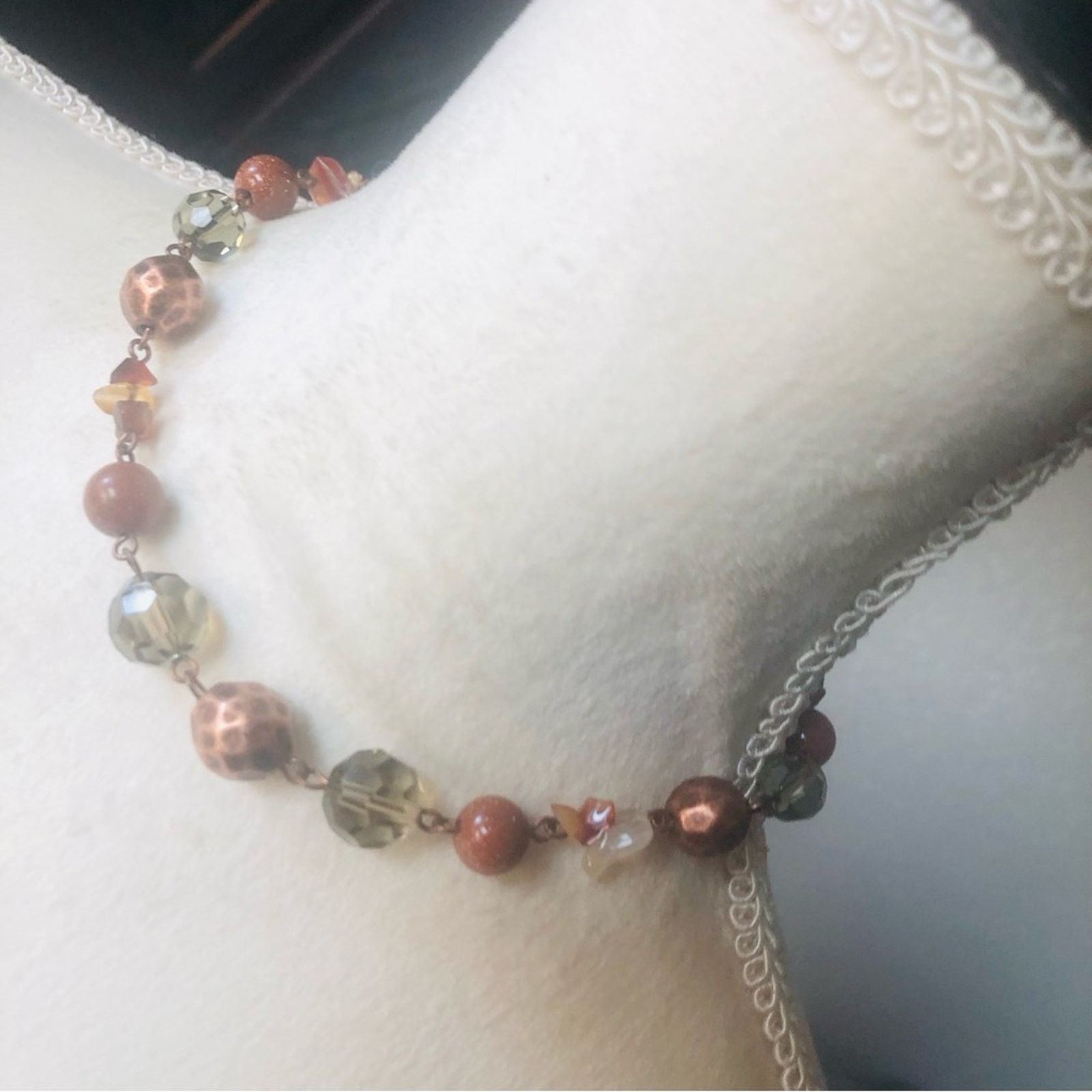 Jewelry Avon mixed stone metal beaded chain necklace Size ONE SIZE - 1 Thumbnail